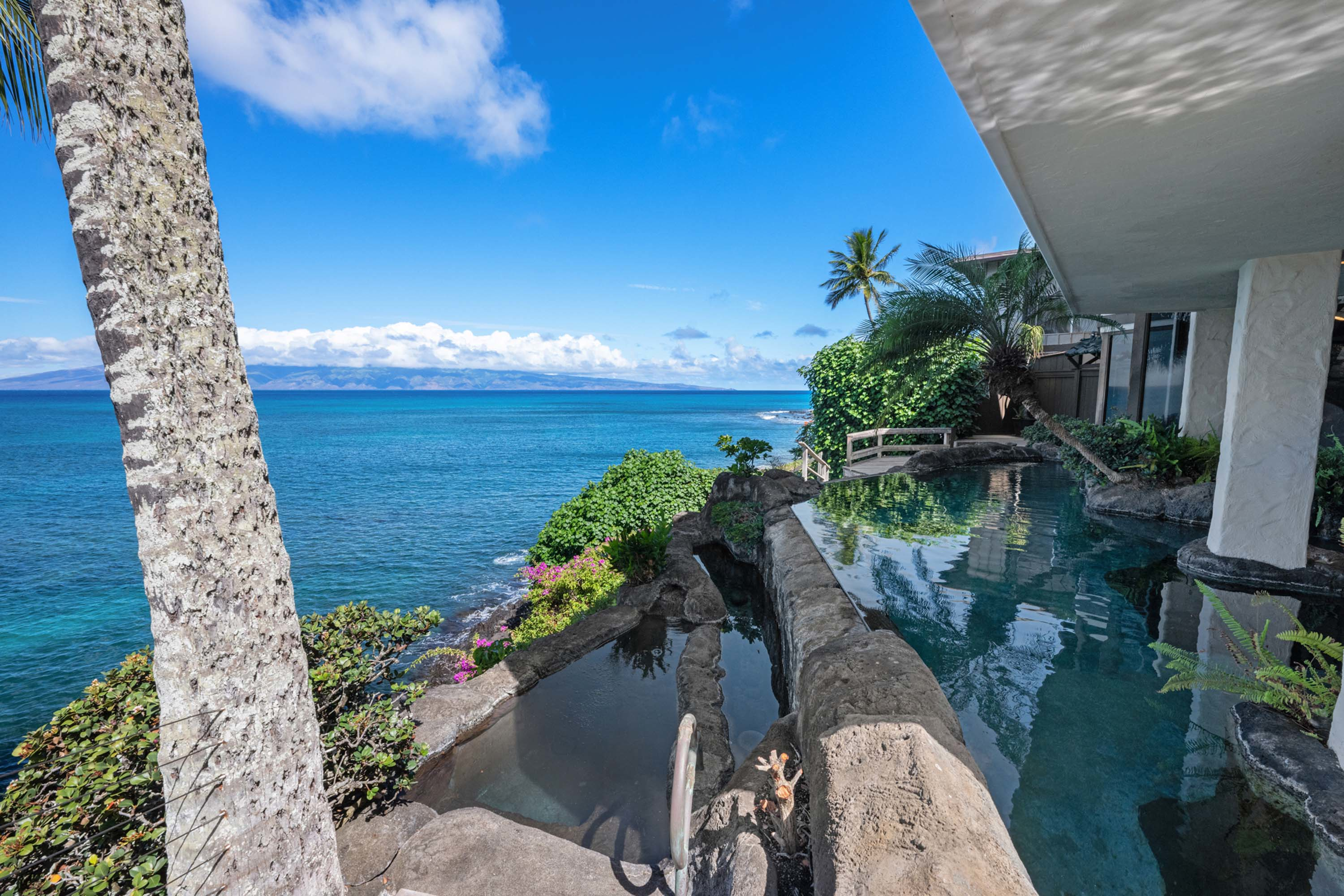 24 5163 and 5157 Lower Honoapiilani Rd, Lahaina, HI 96761 - Luxury Real Estate - Concierge Auctions