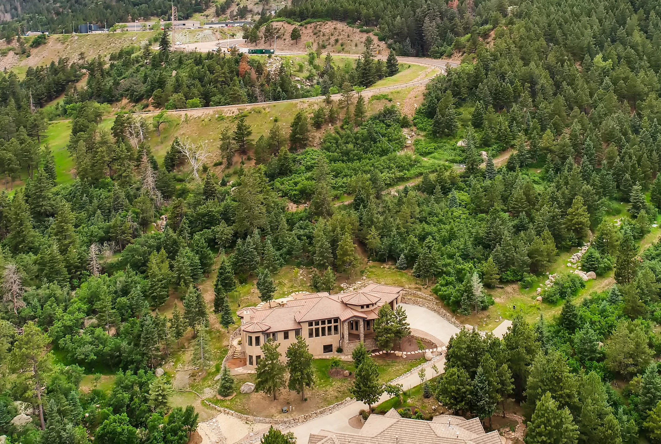 398 Irvington Court, Colorado Springs, Colorado 80906 - 398-irvington-court-colorado-springs-colorado01_usqthr