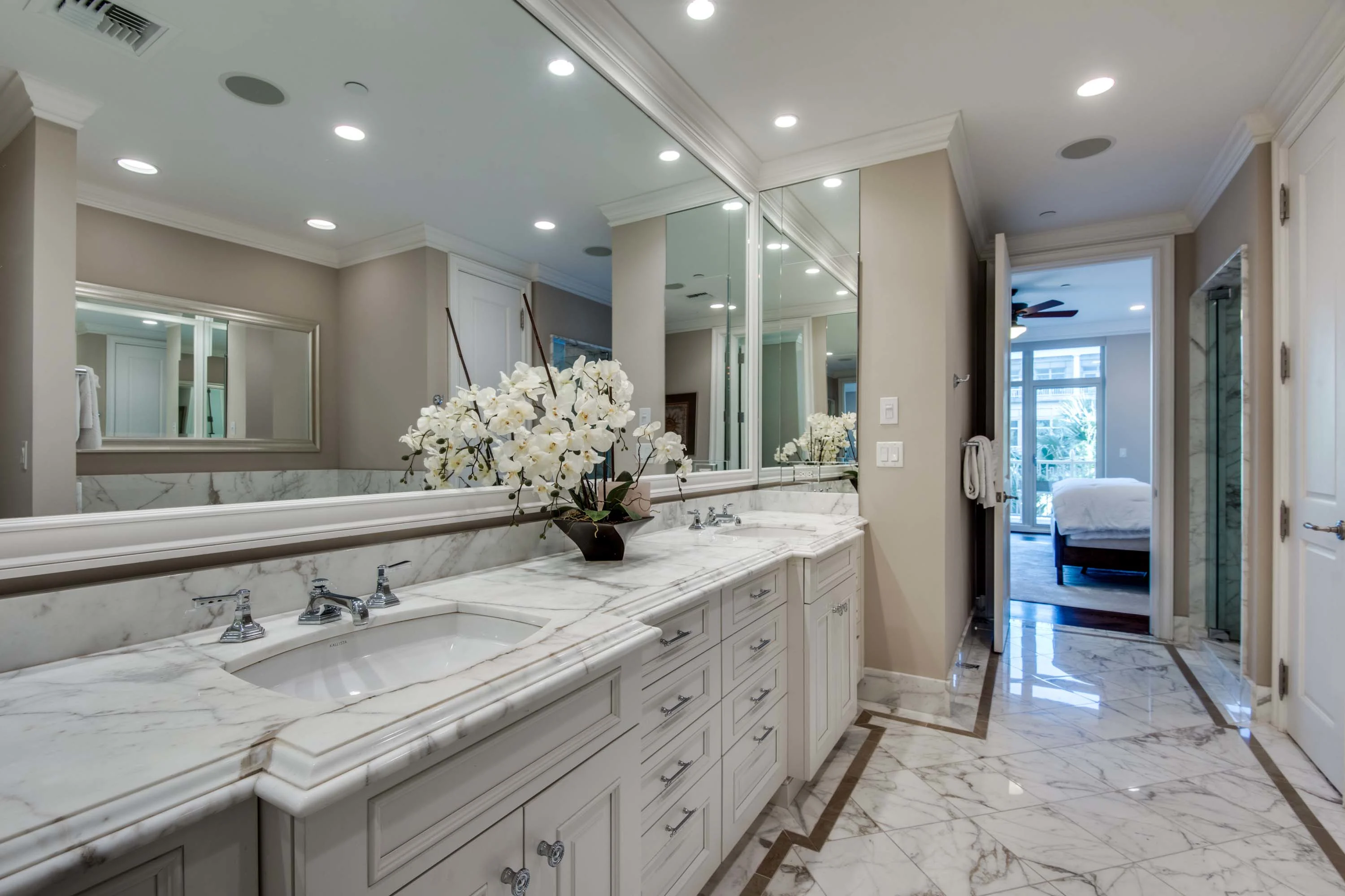 2555 North Pearl Street, #202, Ritz-Carlton Residences, Dallas, Texas 75201 - 2555-north-pearl-street-dallas-texas_19_rhxlfi