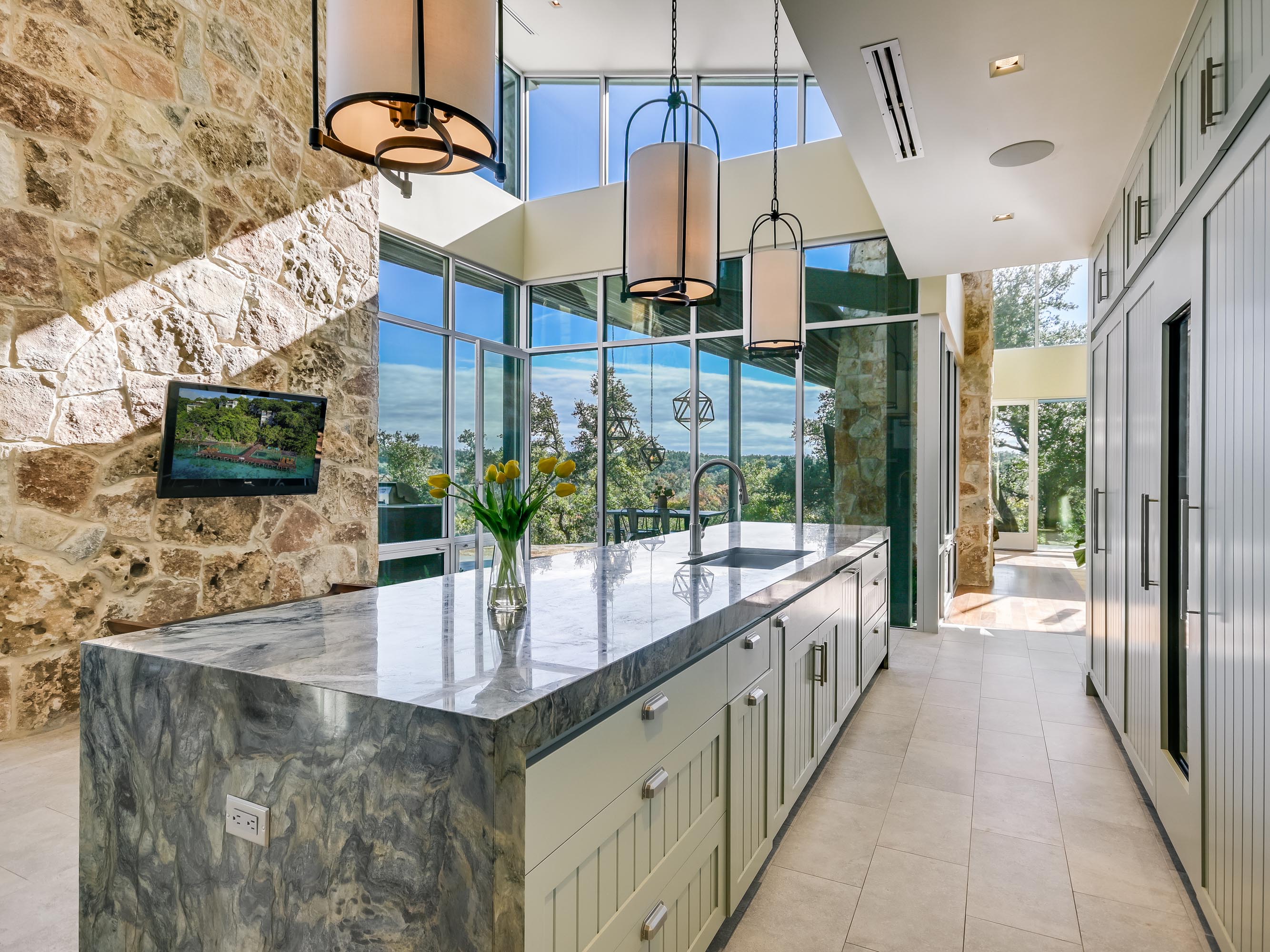 1946 Backbone Ridge, Wimberley, Texas 78666 | Concierge Auctions