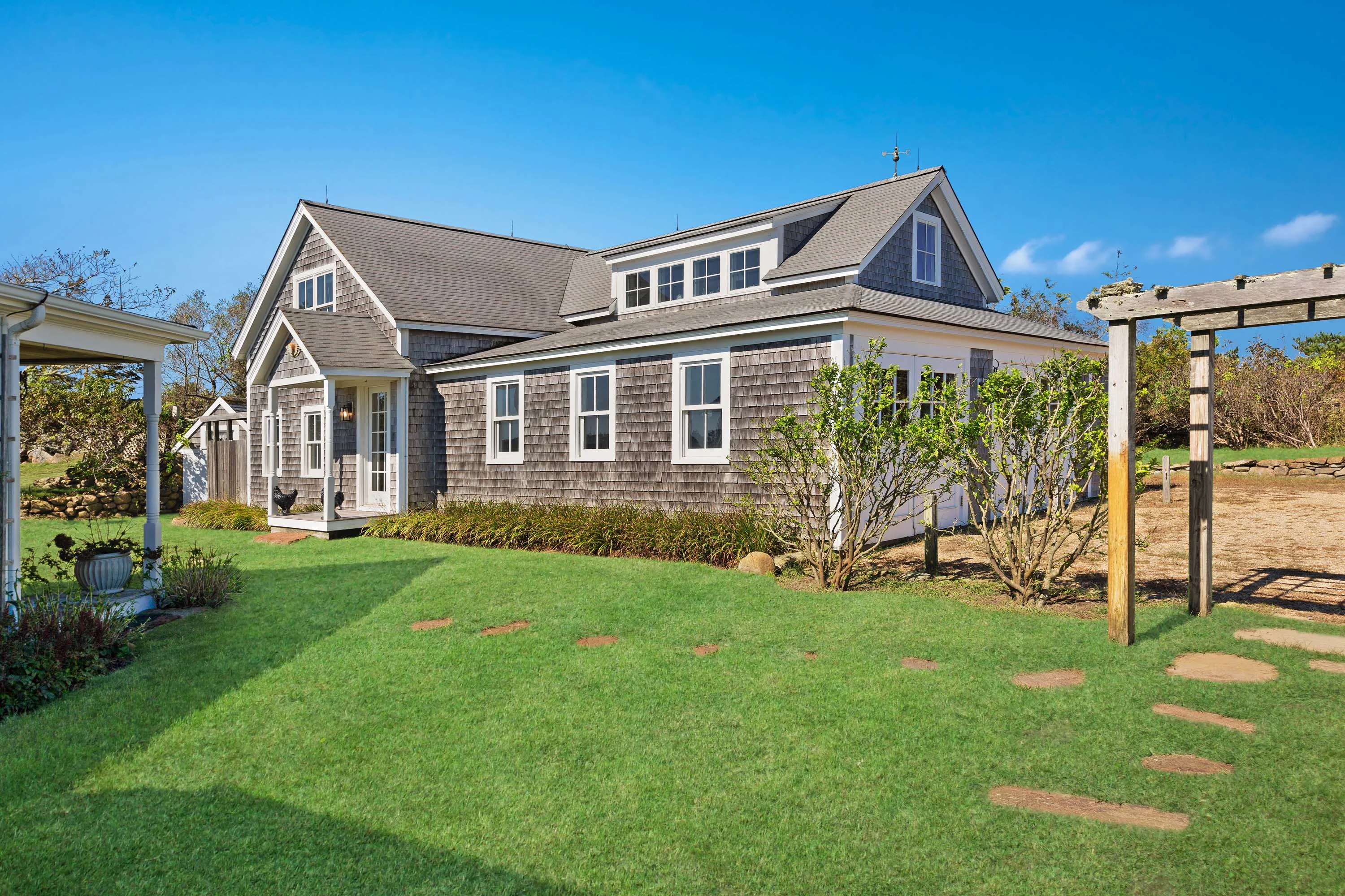 22 Quitsa Lane, Martha's Vineyard, Massachusetts 02535 - 22-quitsa-lane-chilmark-massachusetts_38_qai5lw