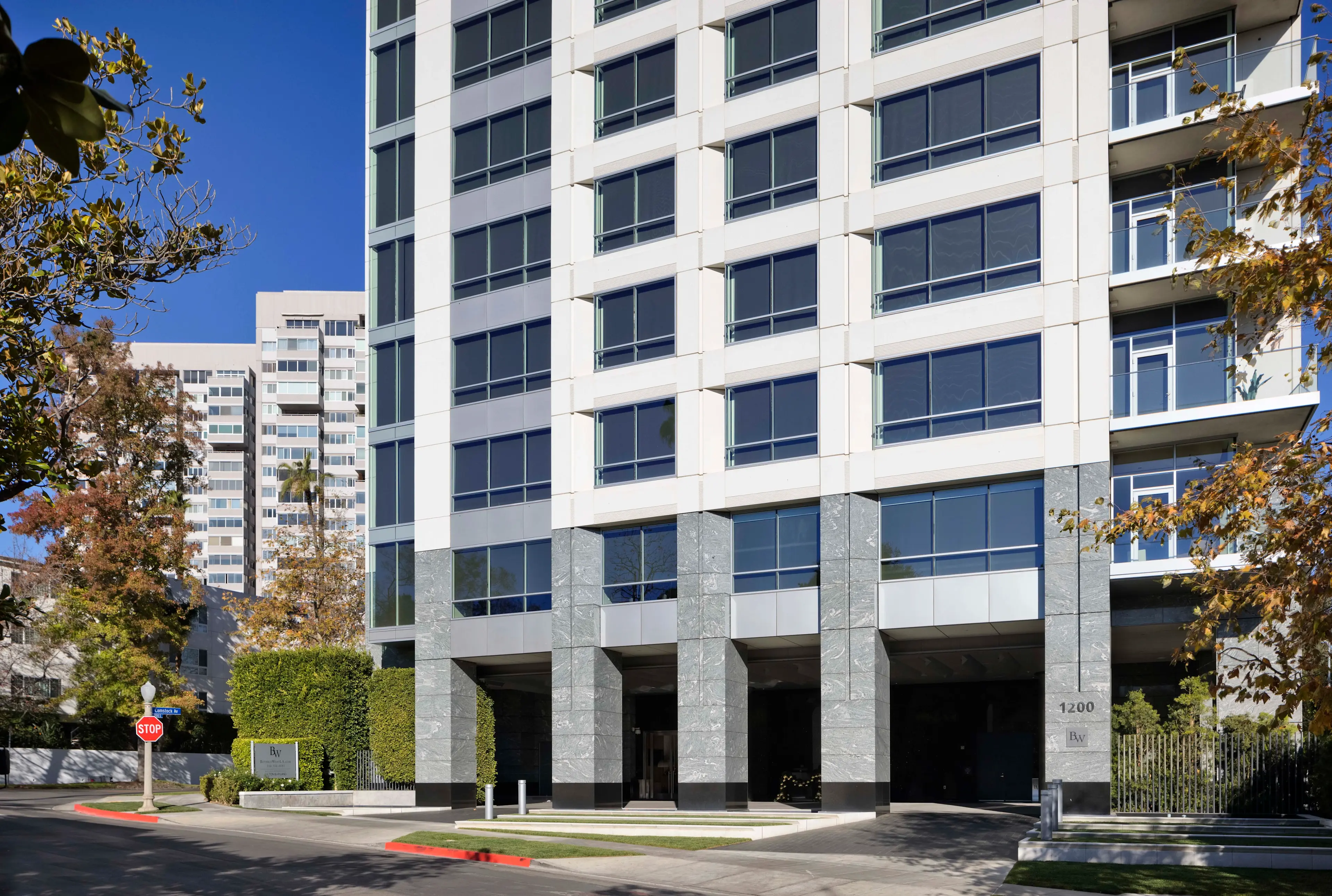 1200 Club Drive, #9S, Wilshire Corridor, Los Angeles, California  - 1200-club-view-drive-9s-los-angeles-california_02_wqamwr