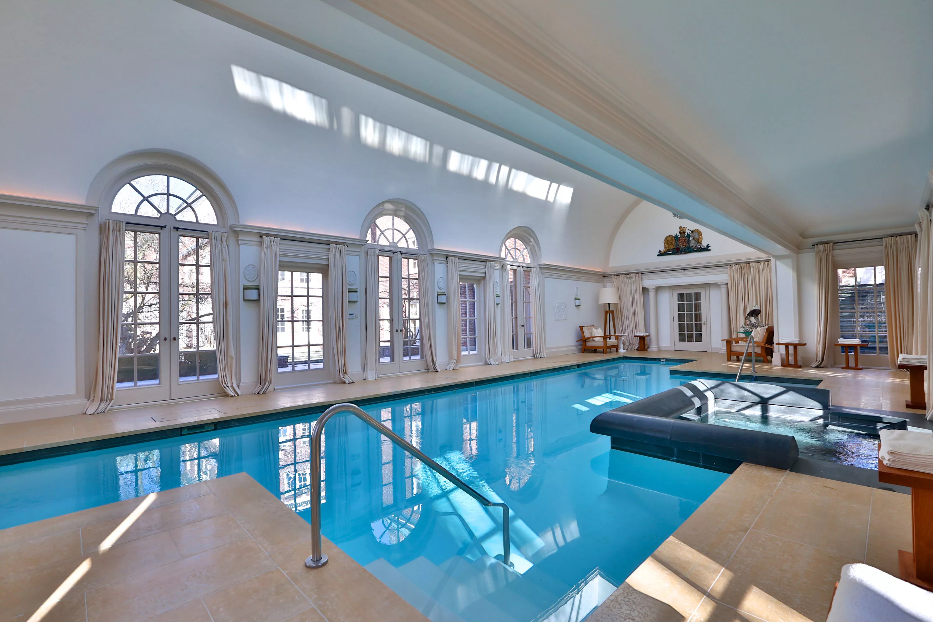 26 Park Lane Circle, Toronto, Ontario M3B 1Z7, Canada - 26-park-lane-circle-toronto-ontario-canada_21_jfnlrh