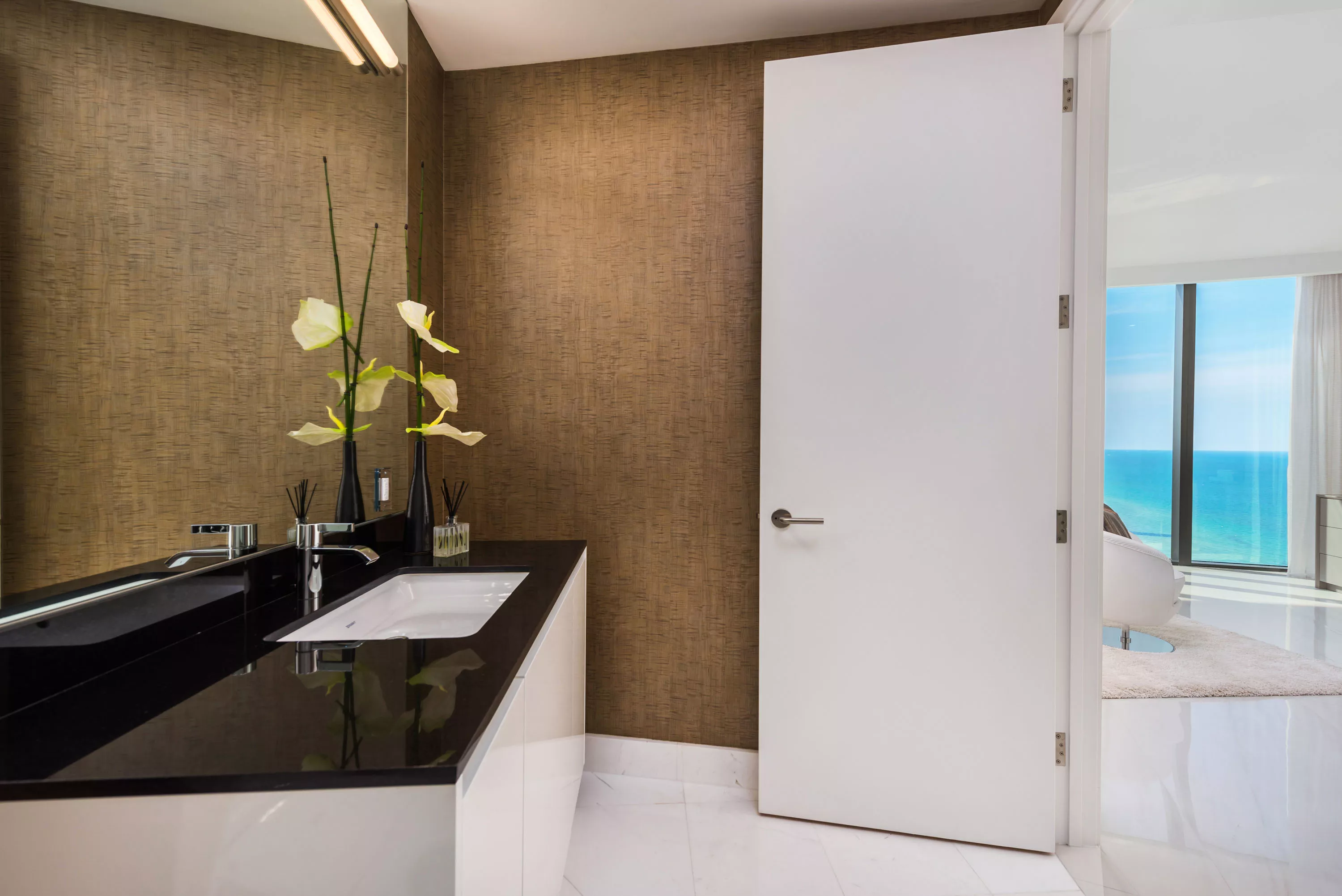 18555 Collins Avenue Apt 3605, Porsche Design Tower, Miami, Florida 33160 - porsche-design-tower-residence-3605-18555-collins-avenue-sunny-isles-beach-florida21_ea8bqt