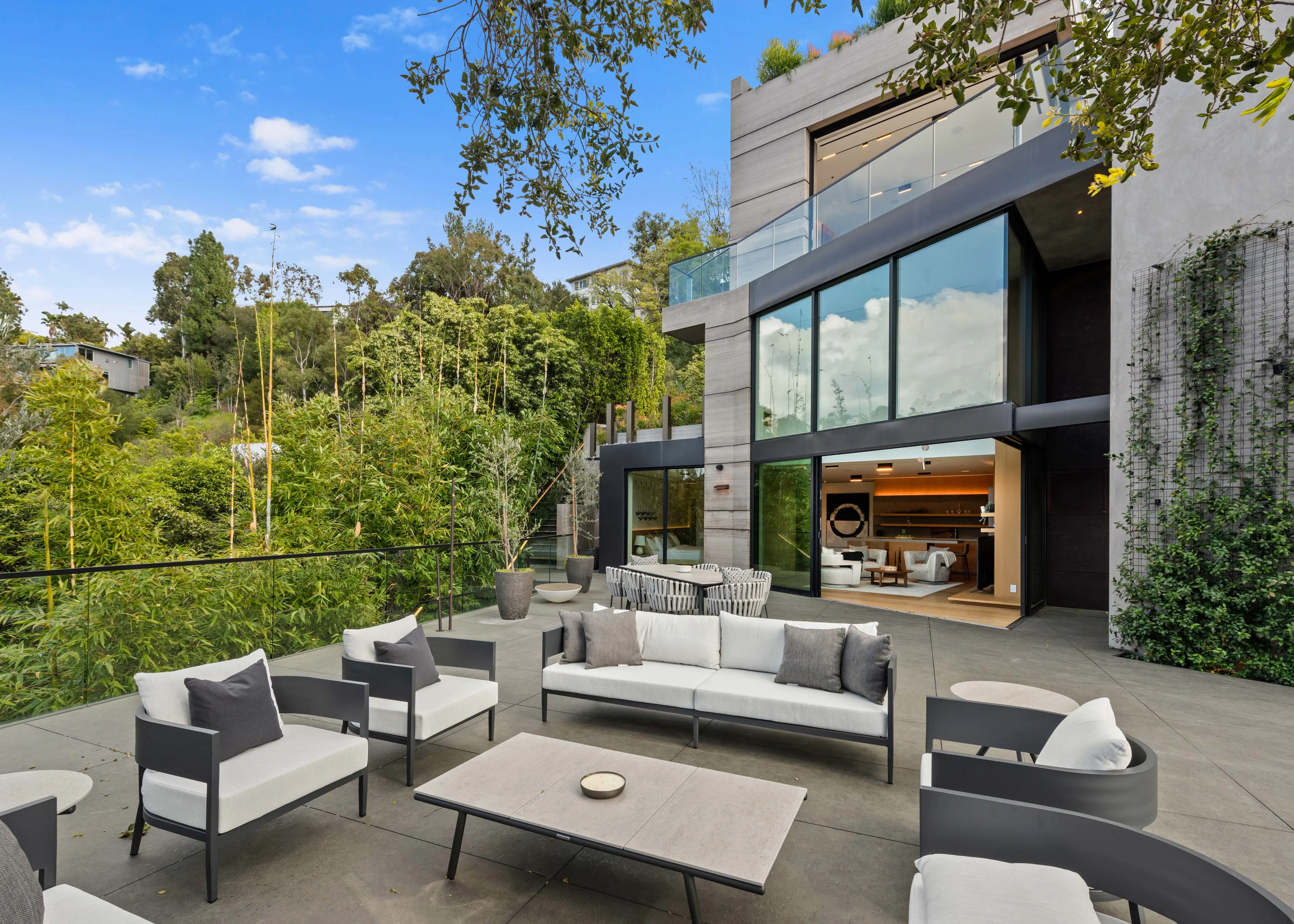 9420 Readcrest Drive, Beverly Hills, California 90210 - 9420-Readcrest-Dr-Beverly-Hills-029_lgmv1b
