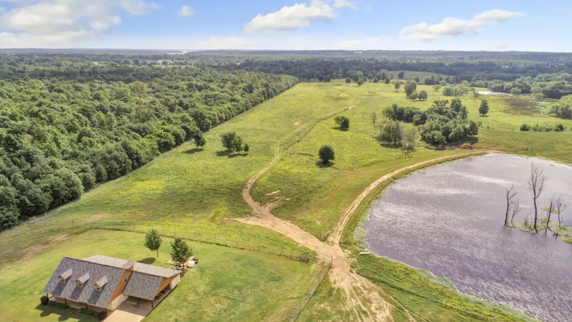 With 760 acres of picturesque land strewn with thickets, pastures, lakes and creeks, there’s always something new to see, explore, and discover at the Ford Family Ranch. Known as one of the most well-equipped retreats in the south, this top-of-the-line fa