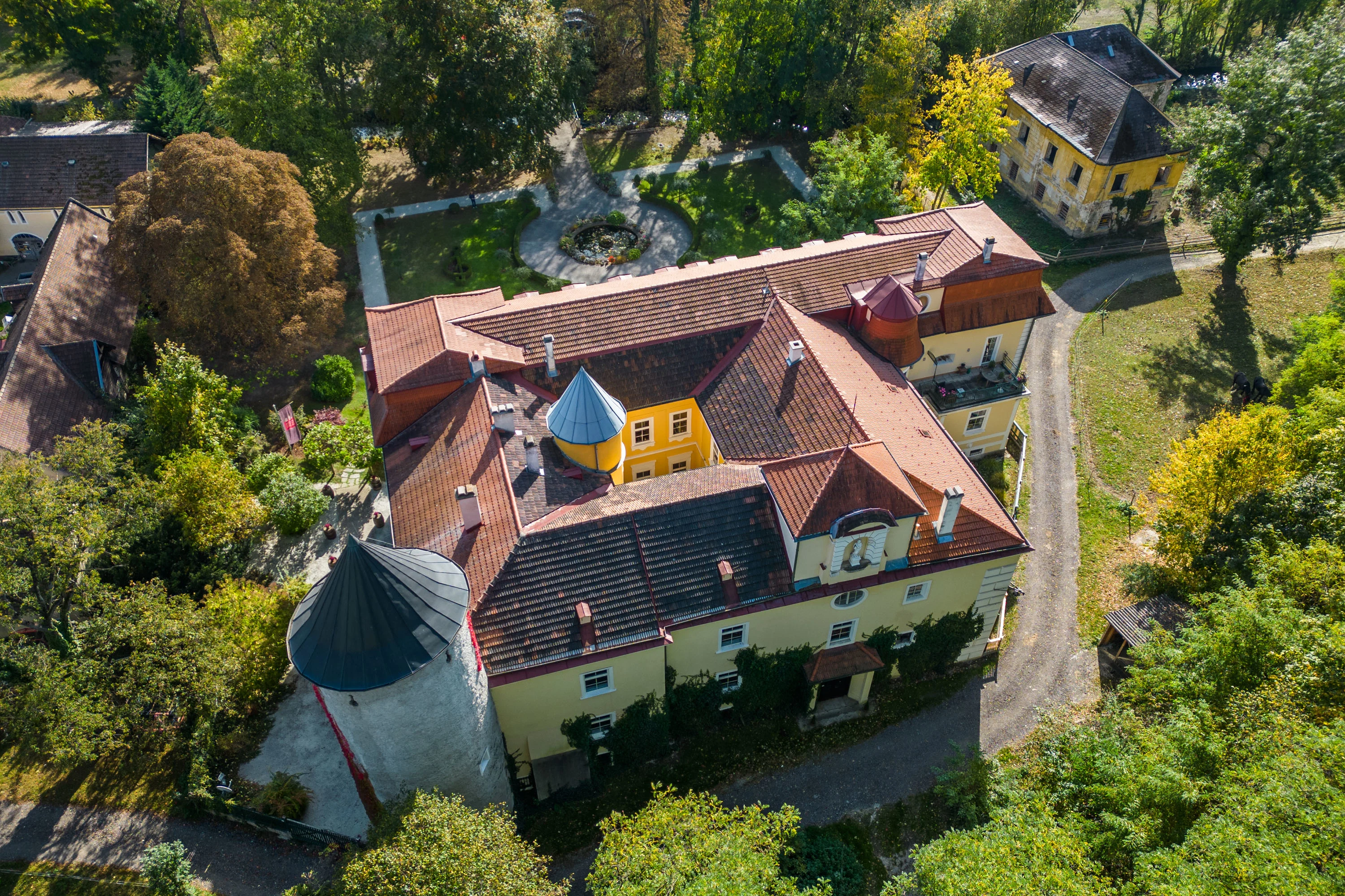 Schloss Stupache Allee, Stuppach, Near Vienna, Gloggnitz , Lower Austria - Mozarts-Last-Castle-43_kaor2z