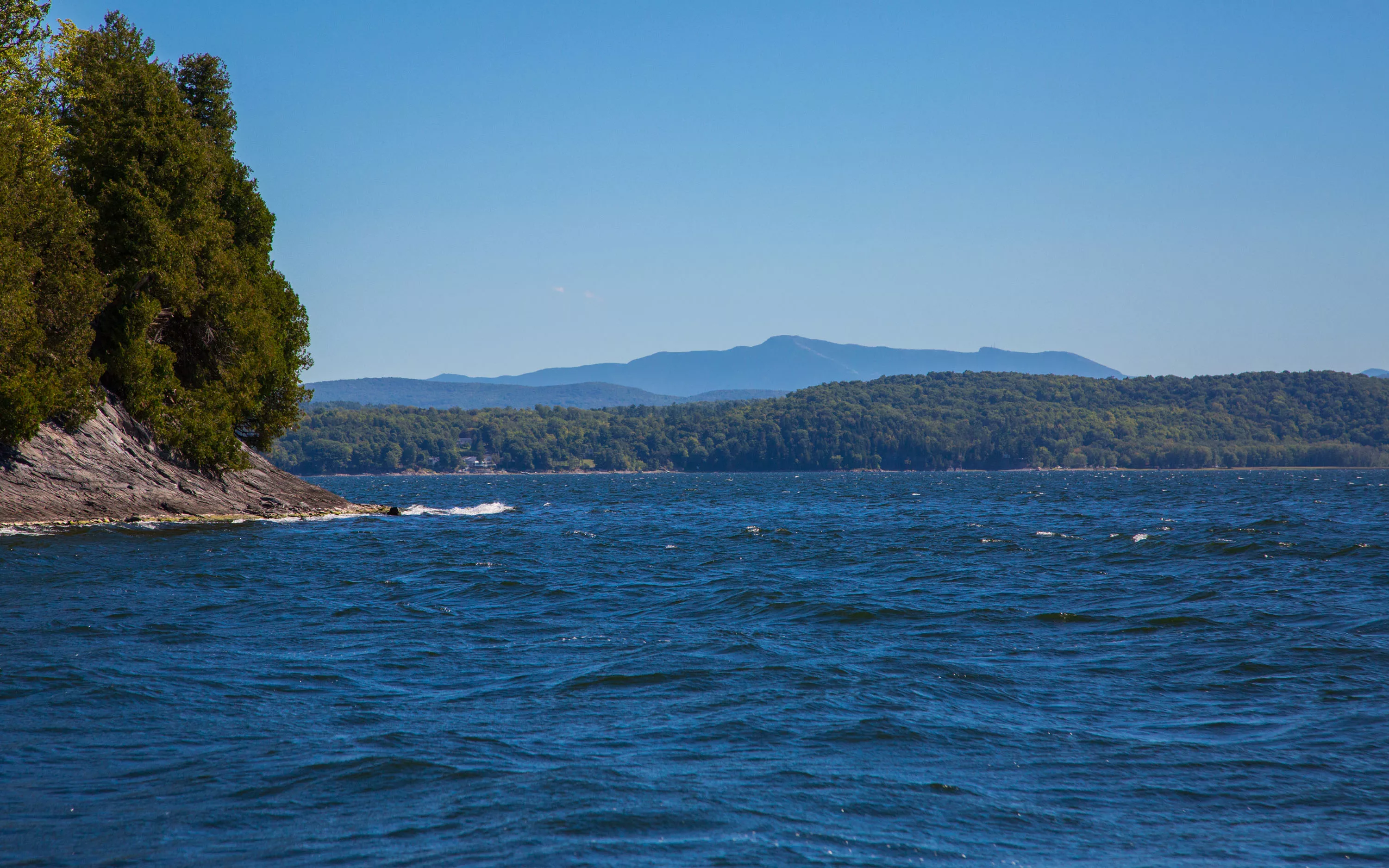 1 Cedar Island, Lake Champlain, Vermont 05486 - cedar-island-south-hero-vt-27-14-05-55-5555_lolcsf