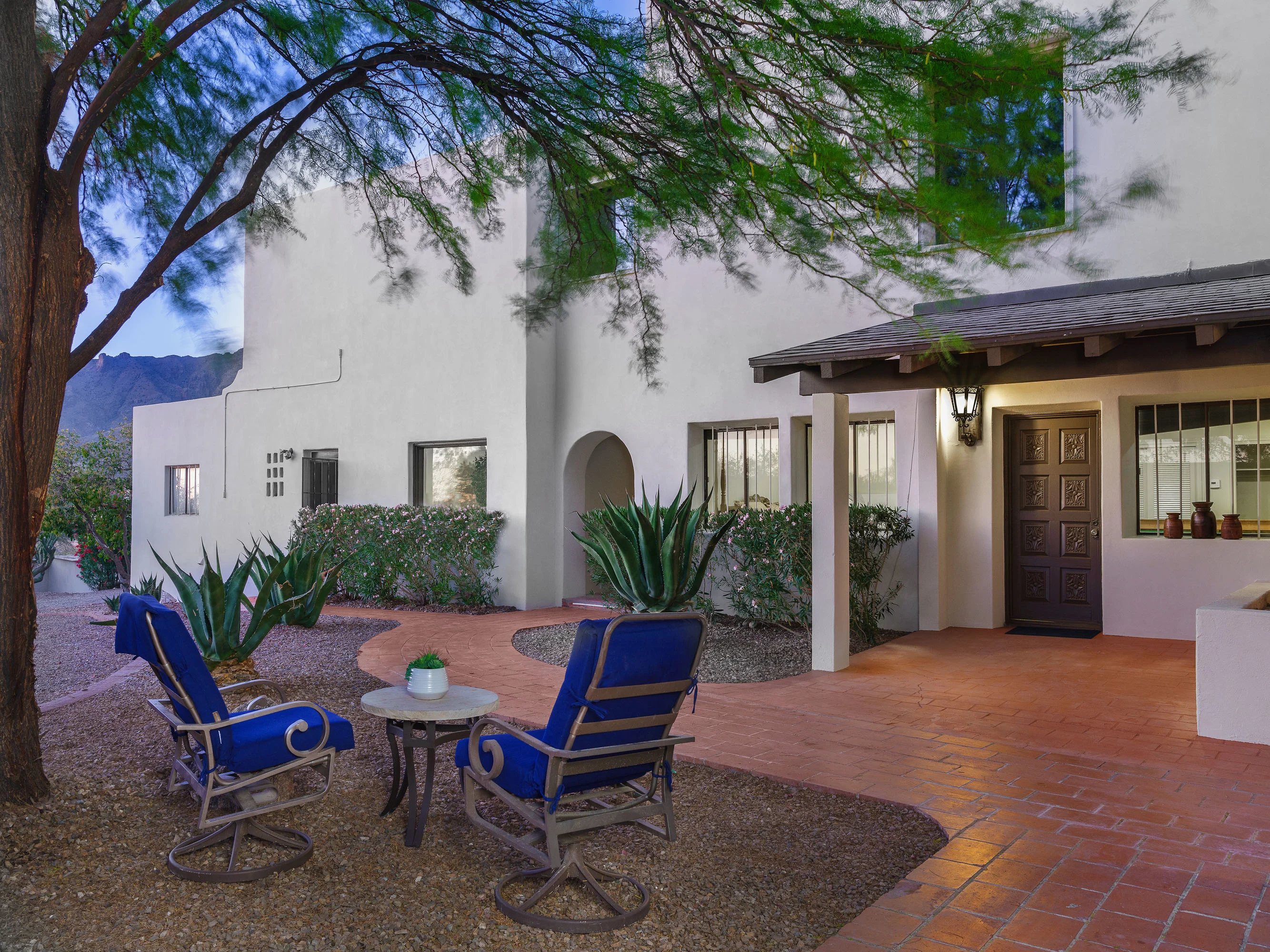 5201 North Hacienda Del Sol Road, Tucson, Arizona 85718