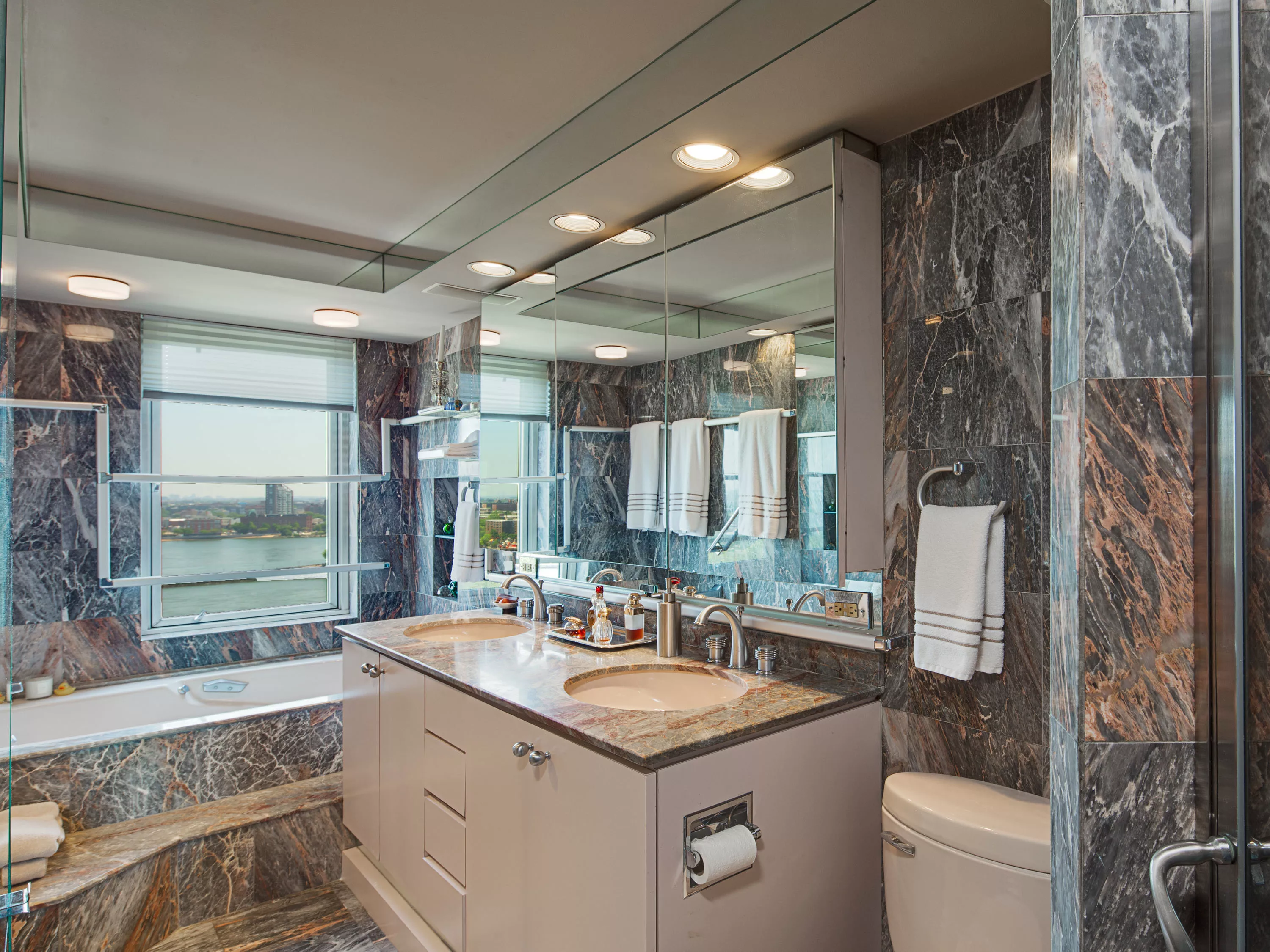 535 East 86th Street, 16A, New York City, New York 10028 - 535-e-86th-st-16a-new-york-city-ny-15-07-10-38-3838_haqc3i