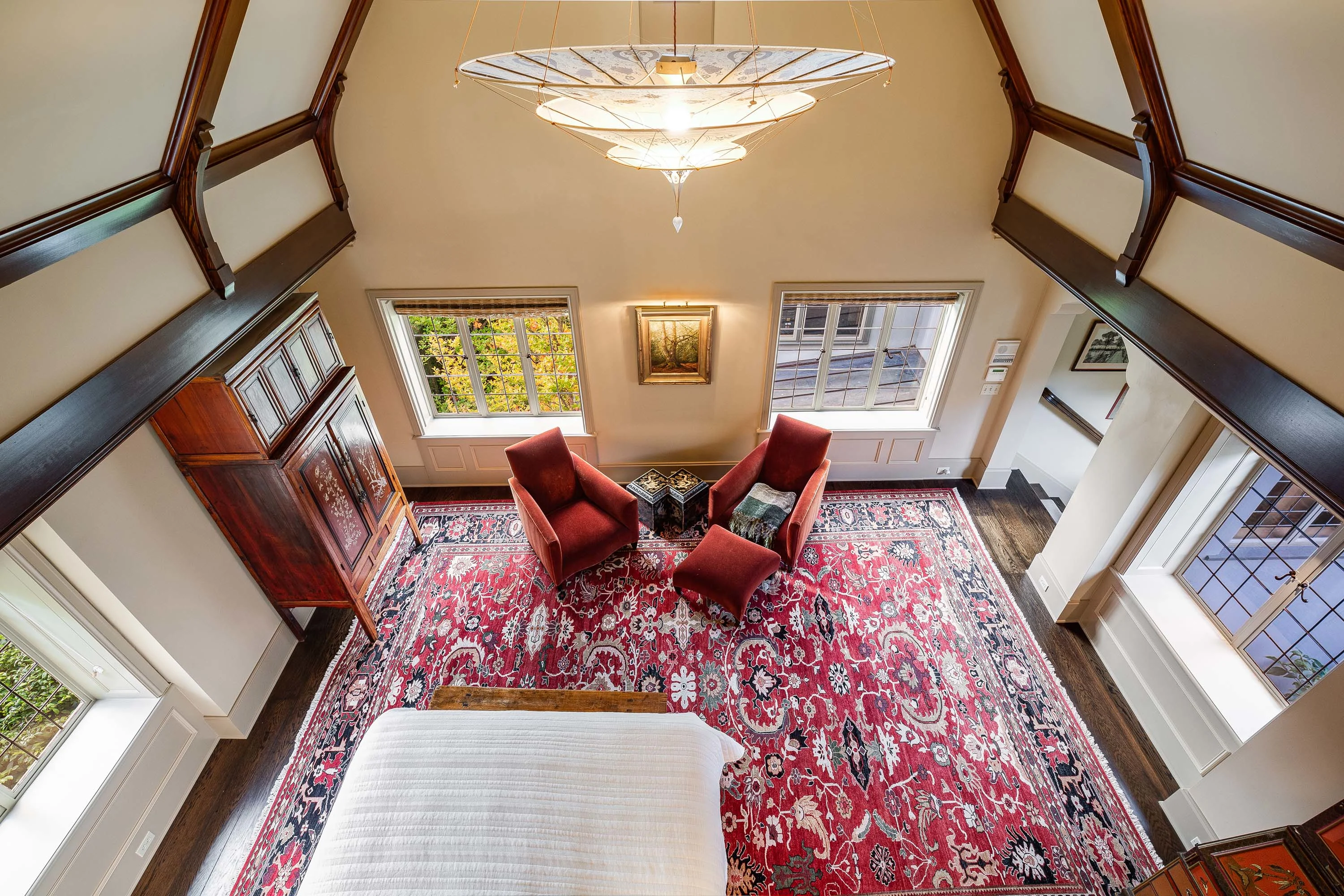 618 West Highland Drive, Seattle, Washington 98119 | Concierge