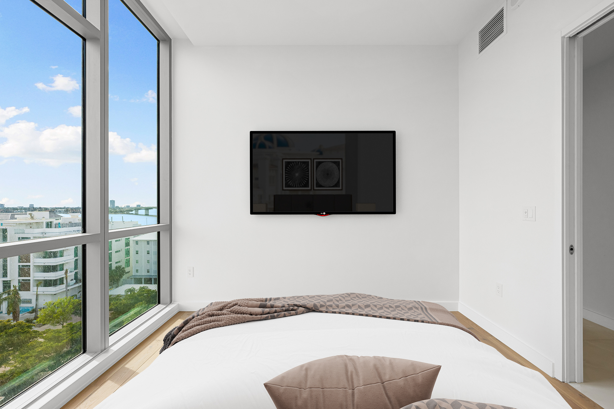 28 111 Golden Gate Point -Penthouse 701, Sarasota, FL 34236 - Luxury Real Estate - Concierge Auctions