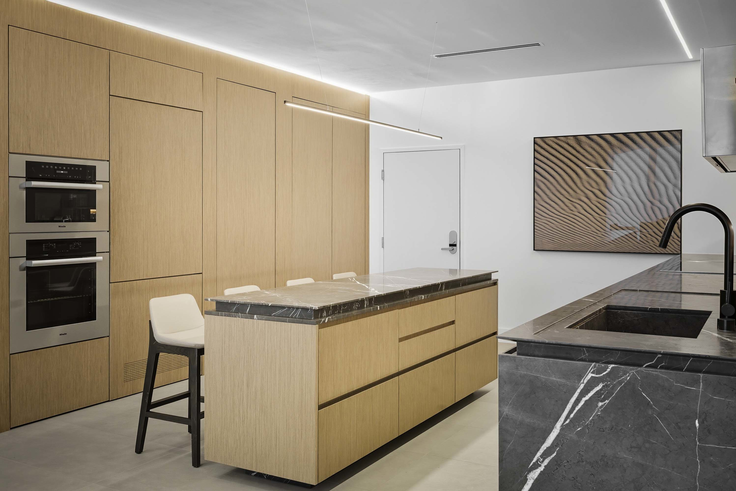 13 2301 Collins Ave Apt 1634 - Luxury Real Estate - Concierge Auctions