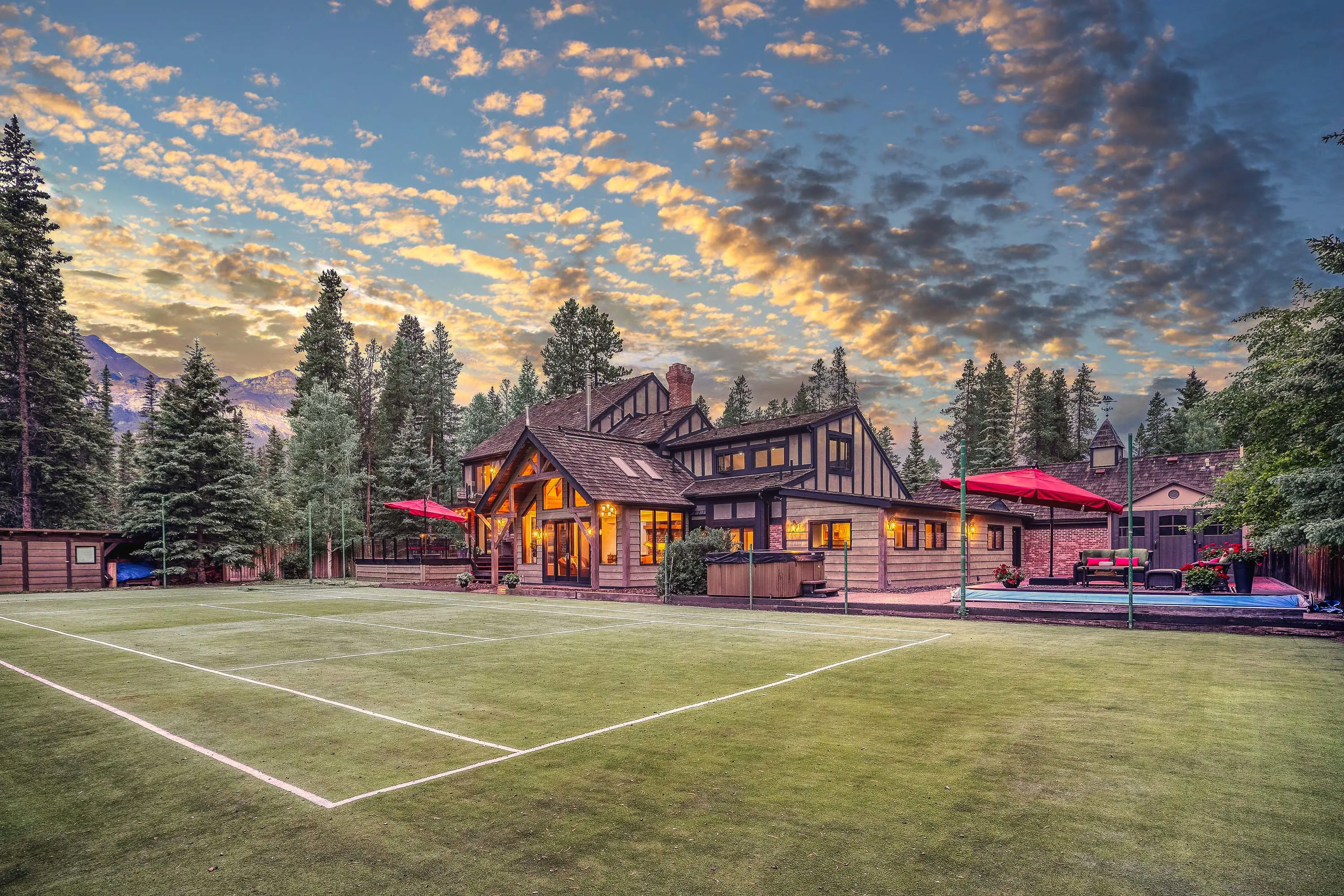 02 5 Woodside Lane, Canmore, Alberta T1W 1T1 - Luxury Real Estate - Concierge Auctions