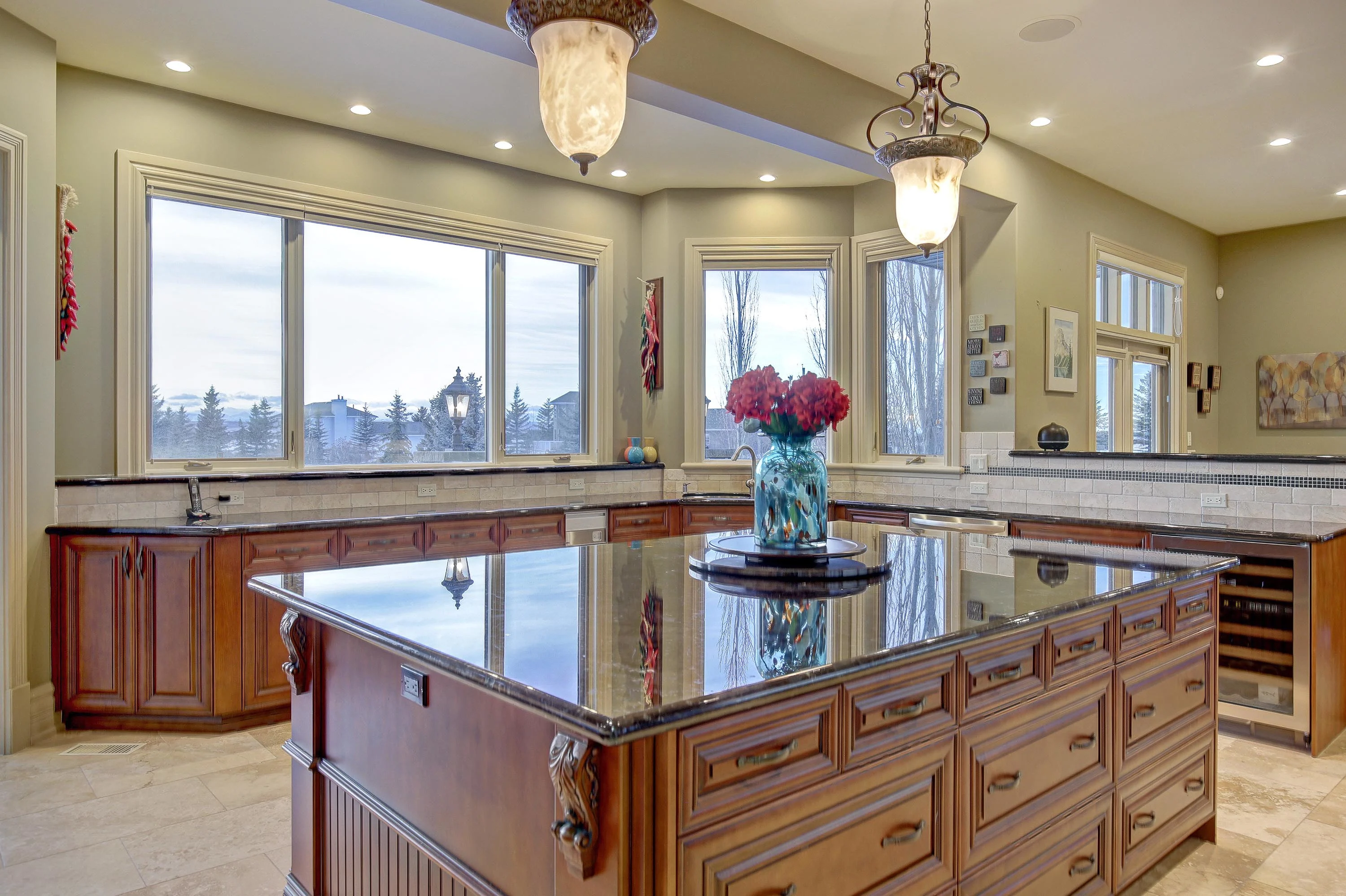 82031 202 Avenue West, Calgary, Alberta T1S 2X2, Canada - 82031-202-avenue-w-foothills-alberta-canada11_vszwts