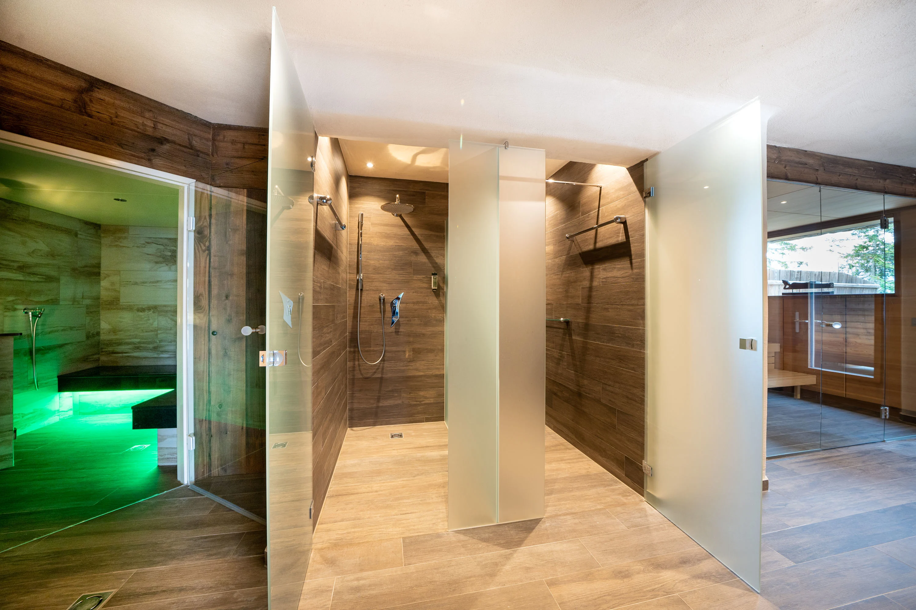 Luxury Mountain Chalet, Seefeld, Austrian Alps, Tirol , Austria - luxury-mountain-chalet-tirol-seefeld-austria49_wifipl