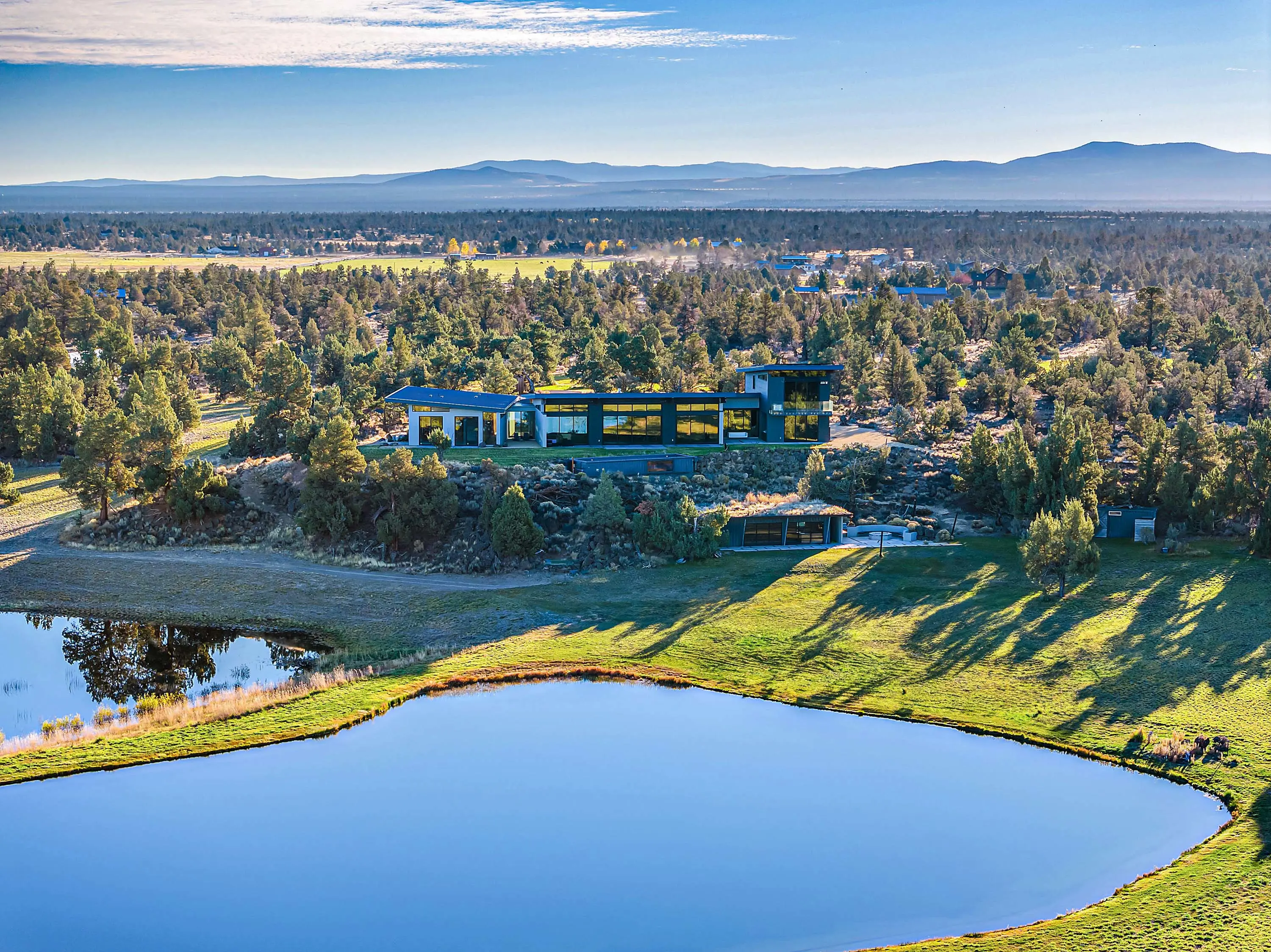 Concierge Auctions: Crown Jewel of Bend, Oregon, Pending Sale for US$5.38M After 44 Days