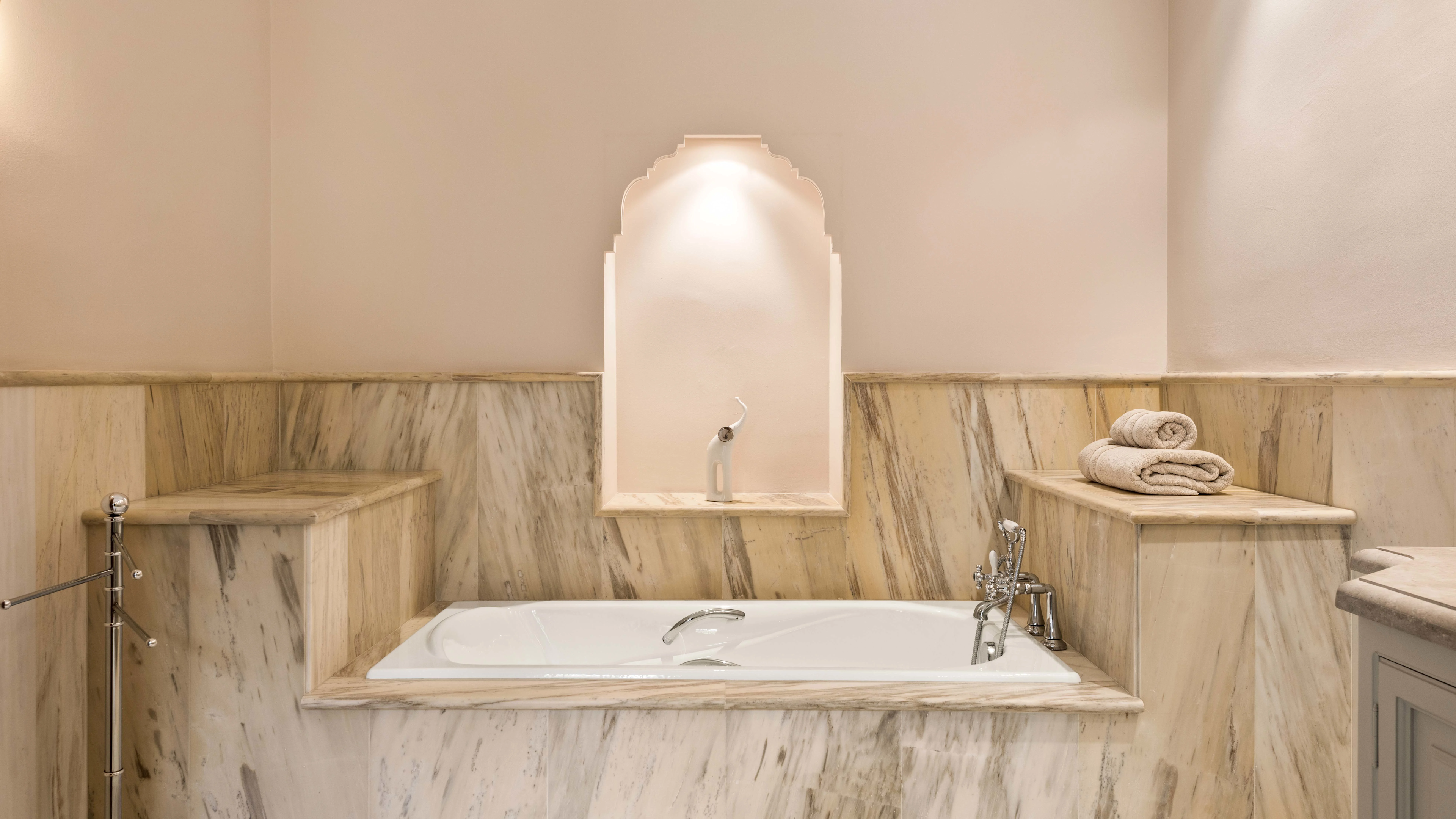 Casa Neblina, Puerto del Almendro, Ctr Ronda, Puerto del Almendro, Marbella, Málaga , Spain - villa-el-almendro-la-nablina-marbella-spain-25_oef0qq
