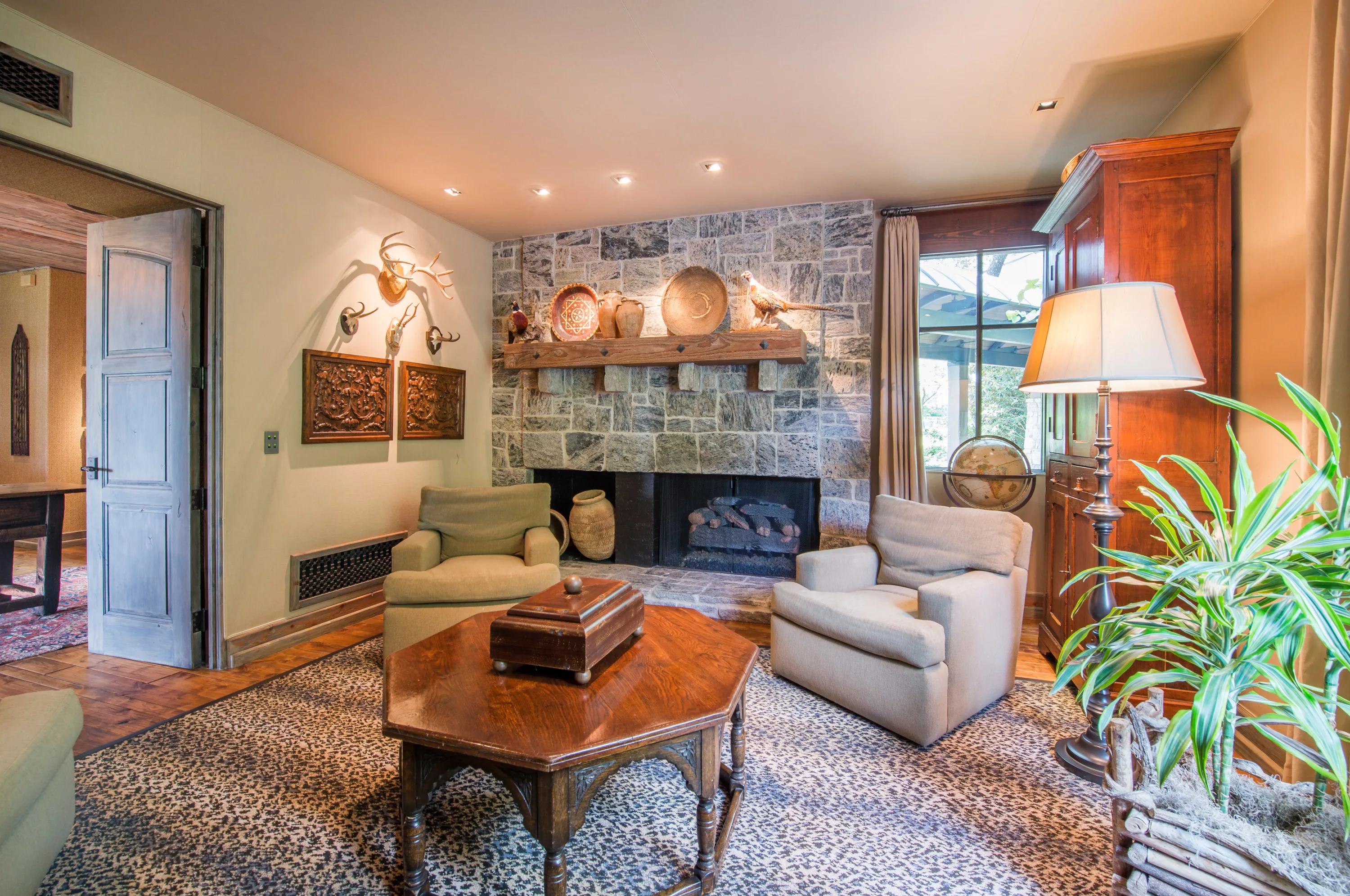 7941 Summit Cove, Dallas/Fort Worth Area, Texas 76179 - mariposa-del-lago-fort-worth-tx-luxury-real-estate-10_mptyjg