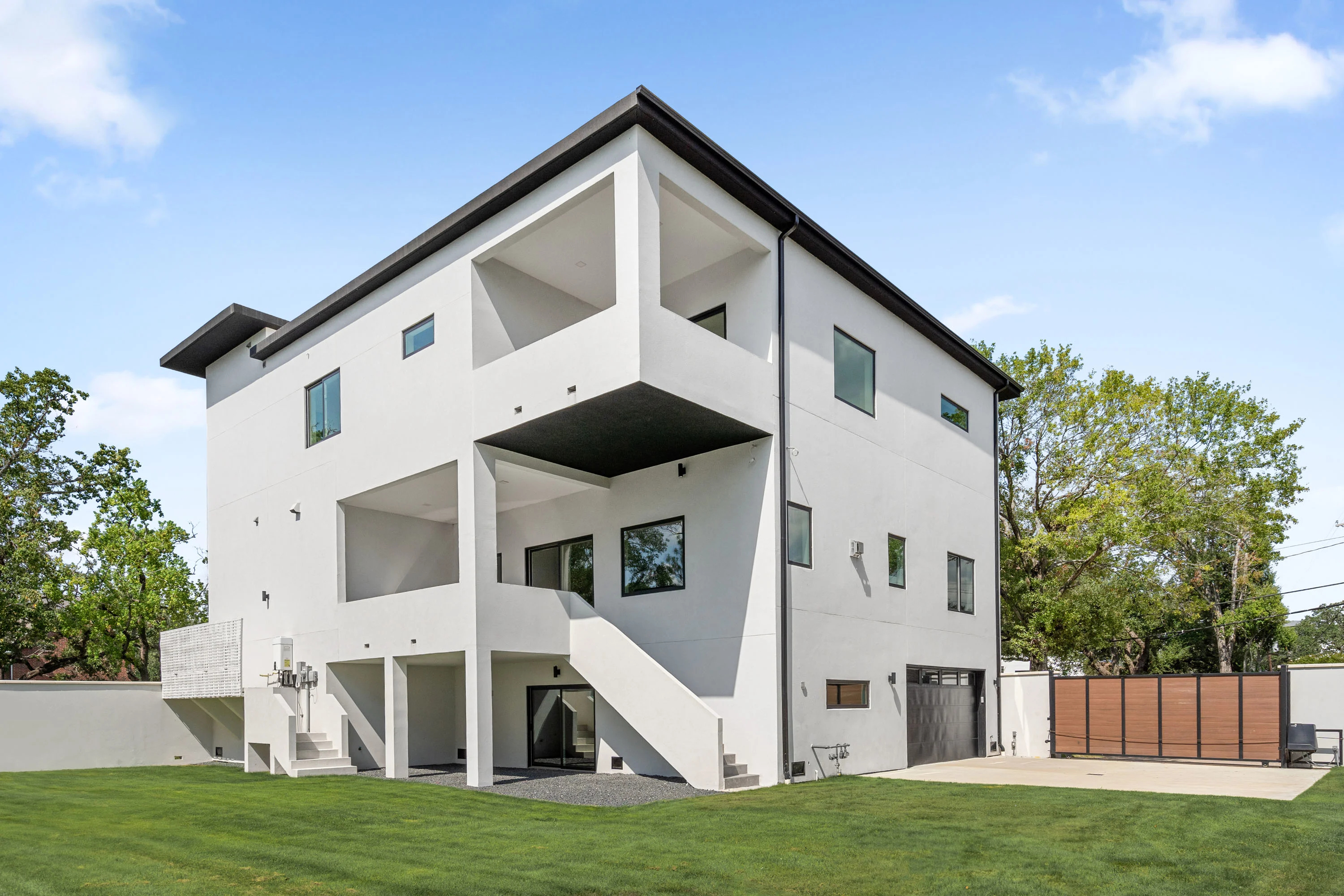 4903 Braesvalley Drive, Houston, Texas 77096 - 4903_Braesvalley_Dr_02_aqccqn