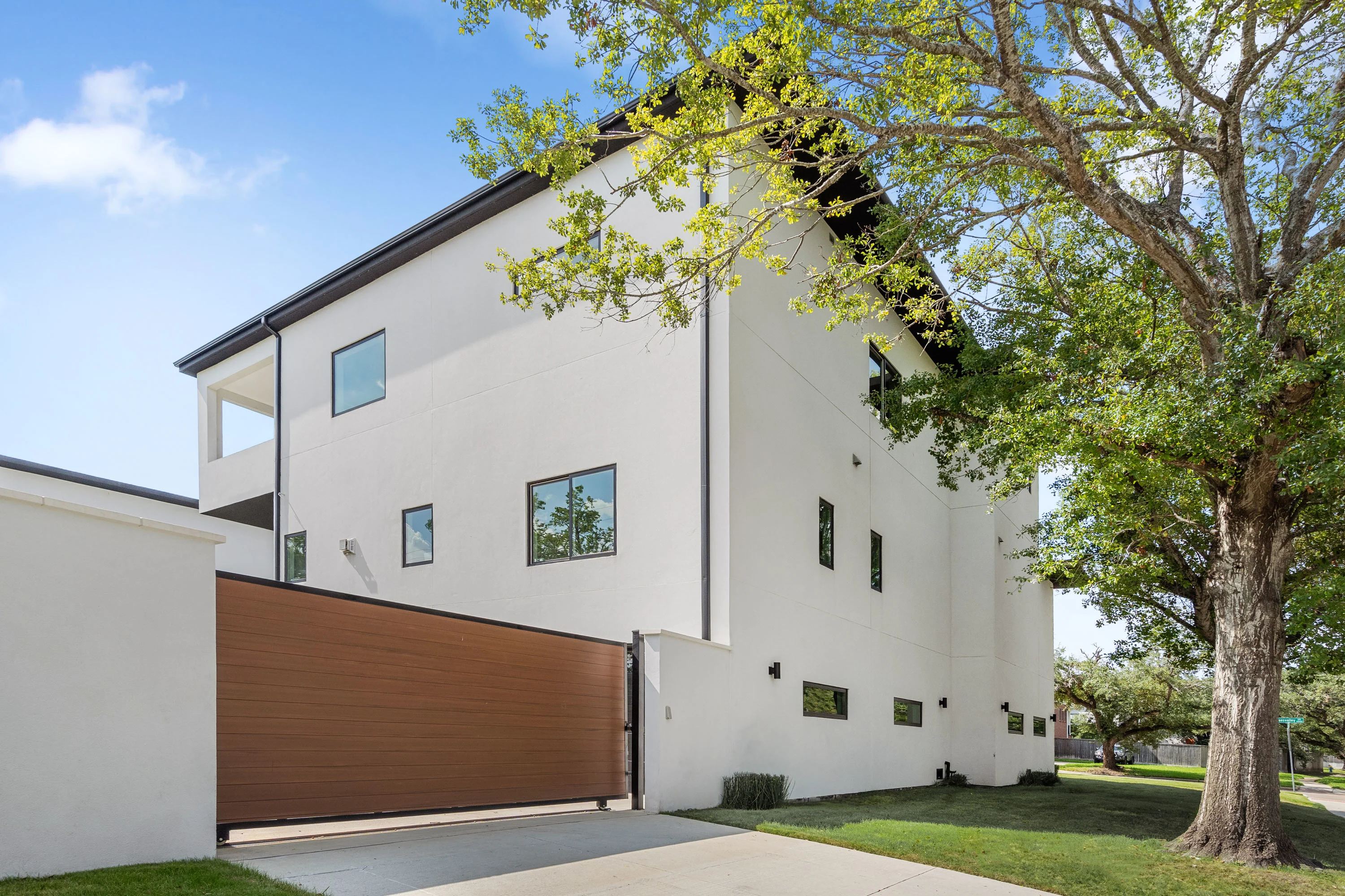 4903 Braesvalley Drive, Houston, Texas 77096 - 4903_Braesvalley_Dr_30_kqc0ia