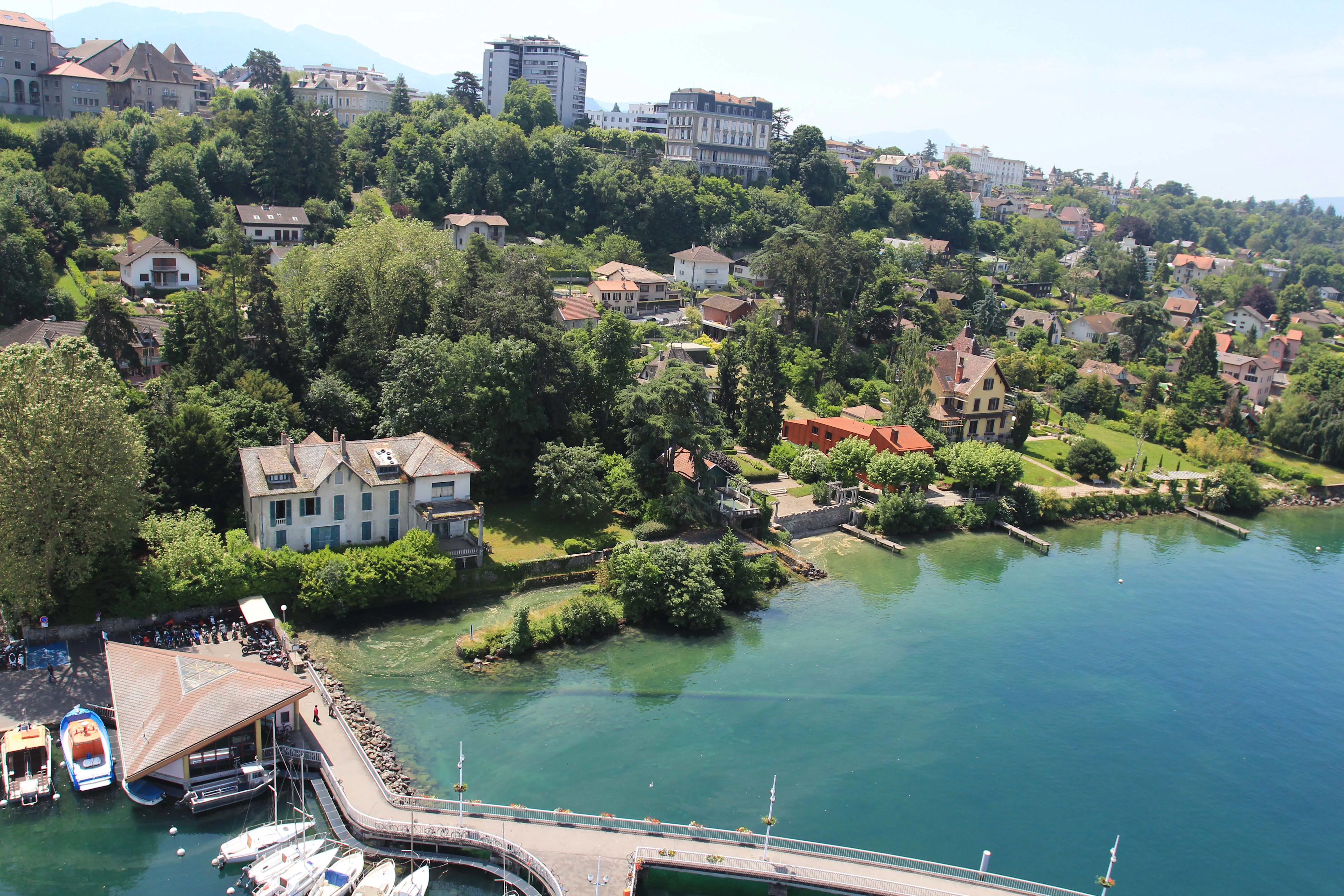 26, Avenue du General Leclerc, Near Evian, Auvergne-Rhône-Alpes 74200, France - casa-26-france39_fjy65y