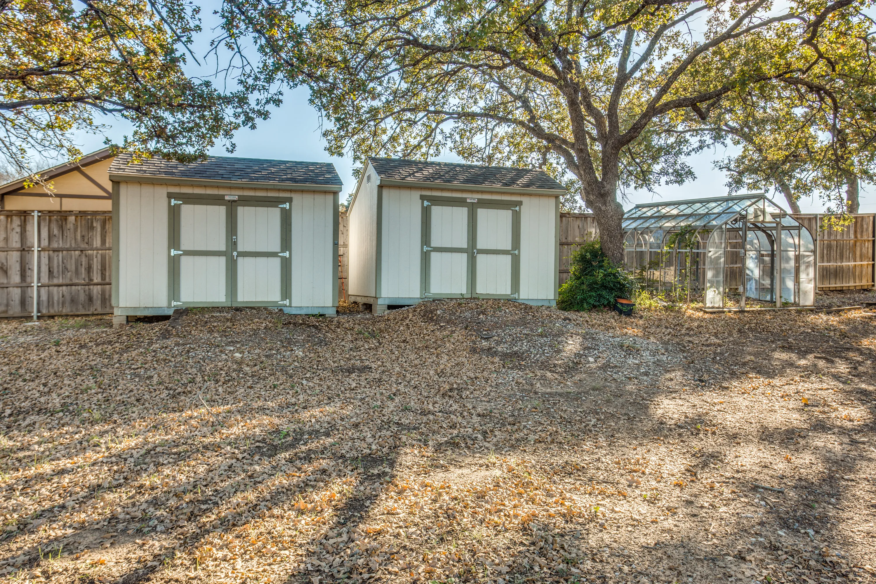 909 Little School Road, Dallas/Fort Worth, Texas 76060 - 909-little-school-road-kennedale-texas33_ox8ad6