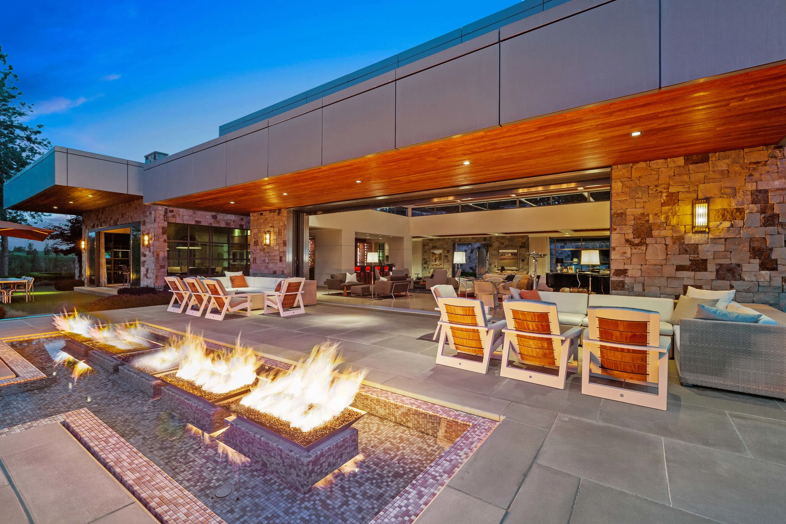 5468 West Carnelian Drive, Pynewoods Estate | The Golf and Lake Club at Black Rock, Coeur d'Alene, Idaho 83814 - 11_-_5468WCarnellanDr_Twilight-5_hwmuev