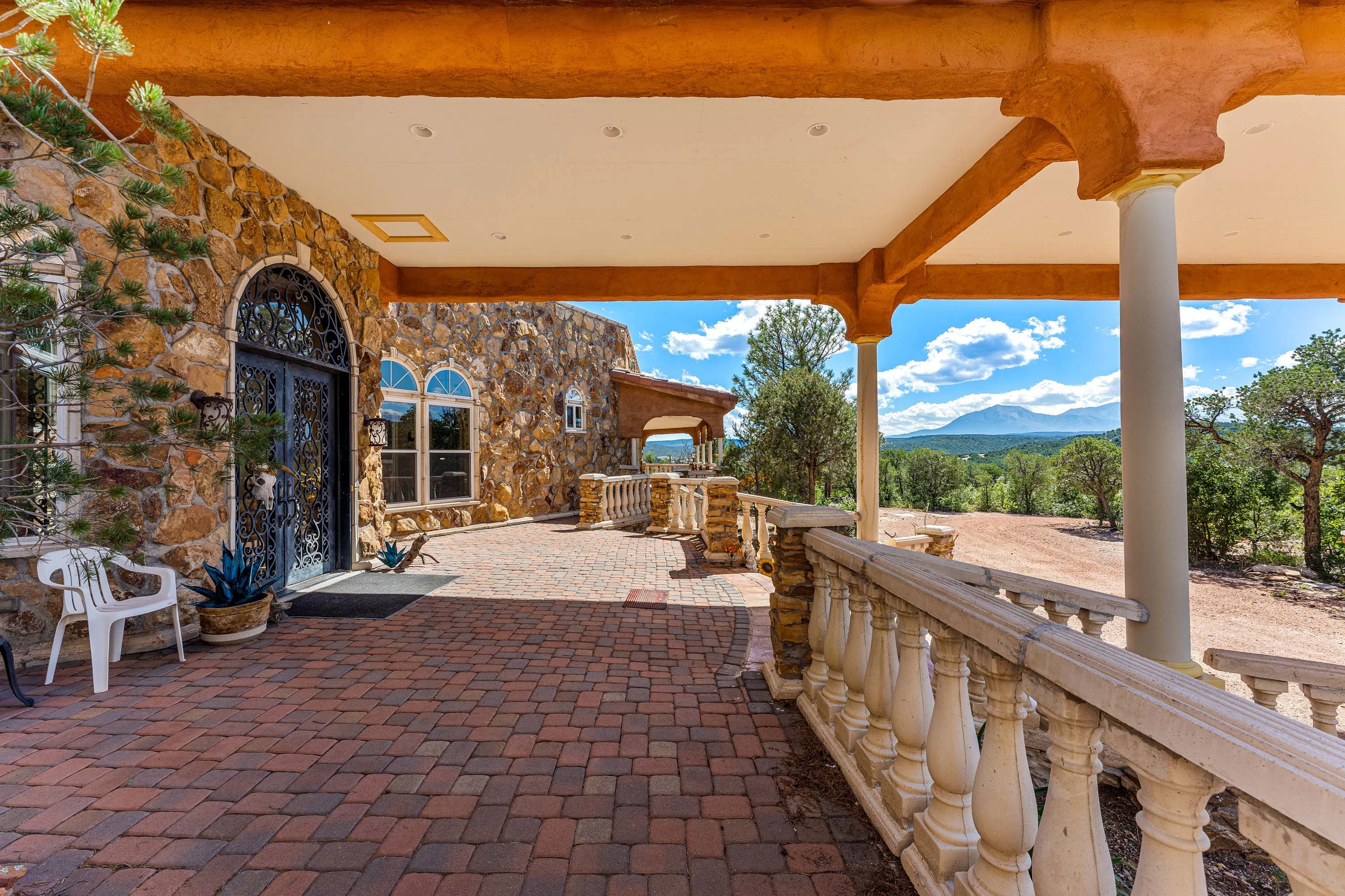 Villa Jubilee | 3001 County Road 330, Walsenburg, Near Pueblo/Trinidad, Colorado 81089 - 4_-_19-print-007-3001-Co-Rd-330-Print_yfbku4