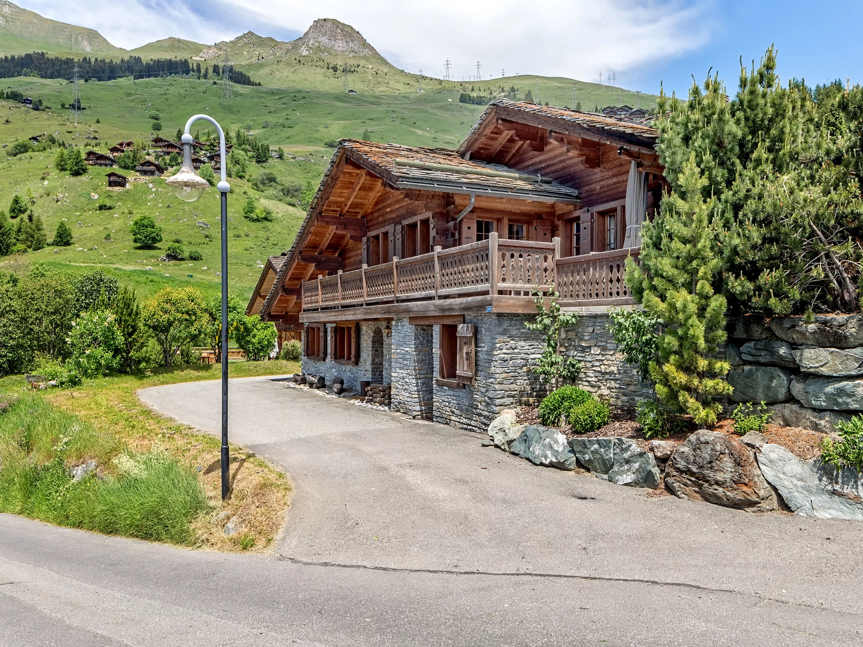 Chemin de Plan Pra 101, Verbier, Swiss Alps , Switzerland - maison_verbier_switzerland_02_vnsijk
