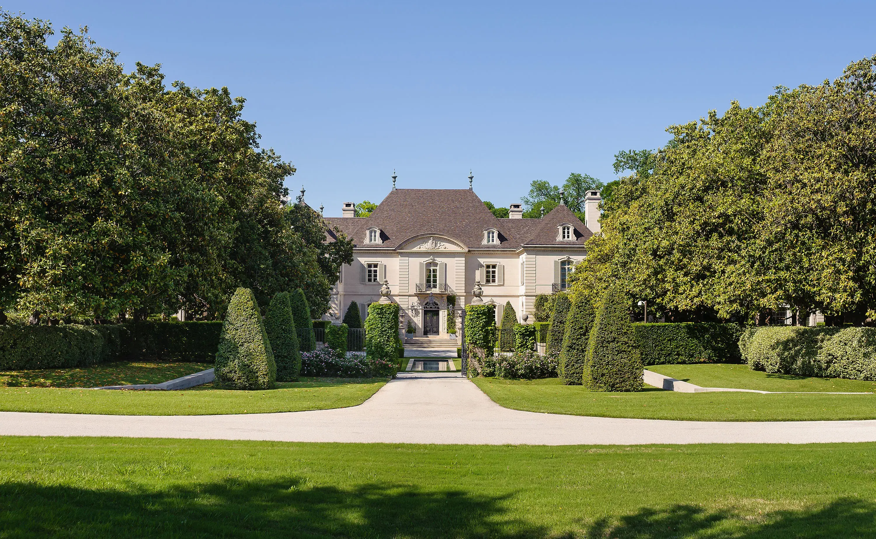 10000 Hollow Way Road, Dallas, Texas 75229 - walnut-place-dallas-texas01_w0y1su