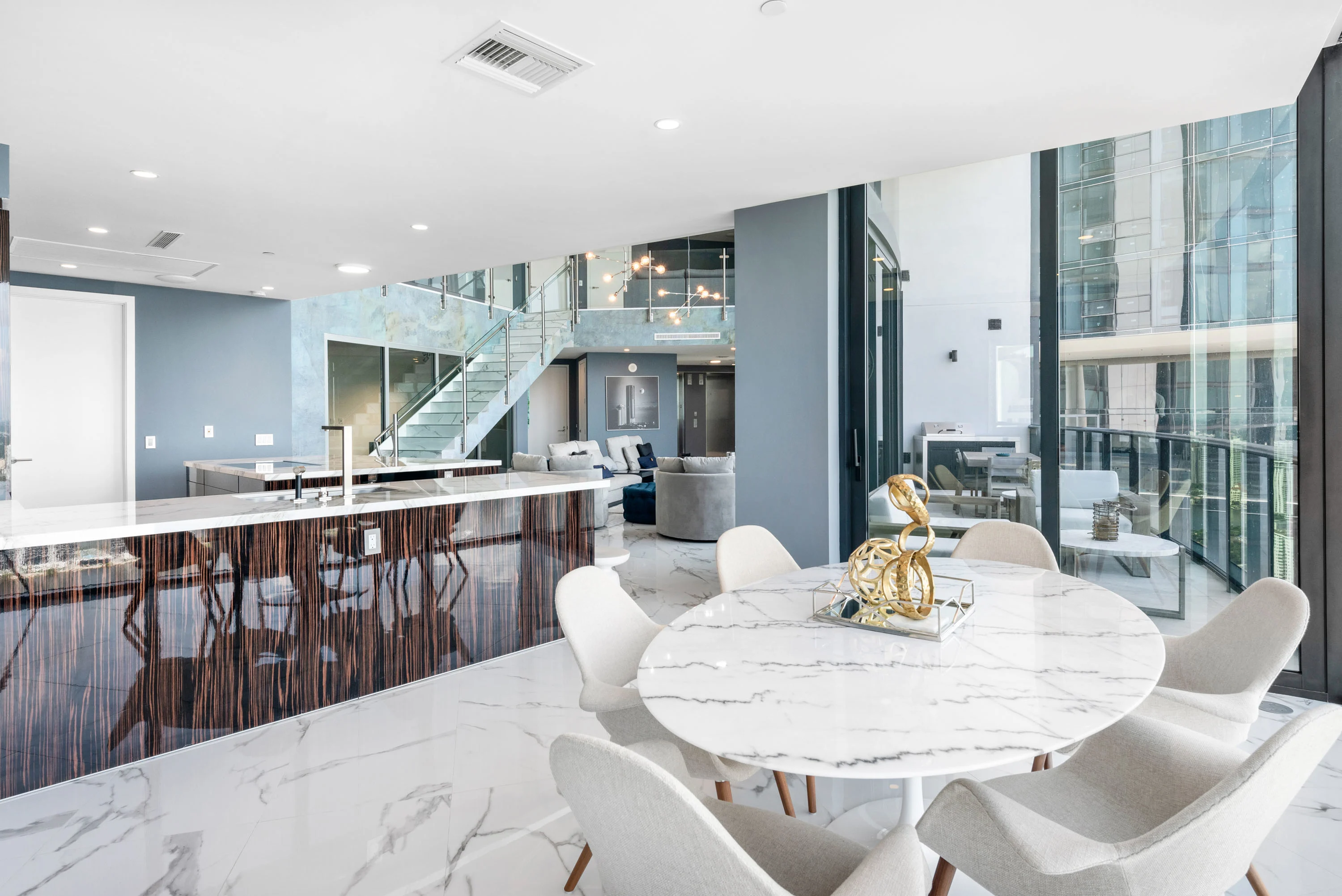 18555 Collins Ave, Apt 4603, Porsche Design Tower, Miami, Florida 33160 - 18555-collins-avenue-apartment-4603-sunny-isles-beach-florida08_jyvirs