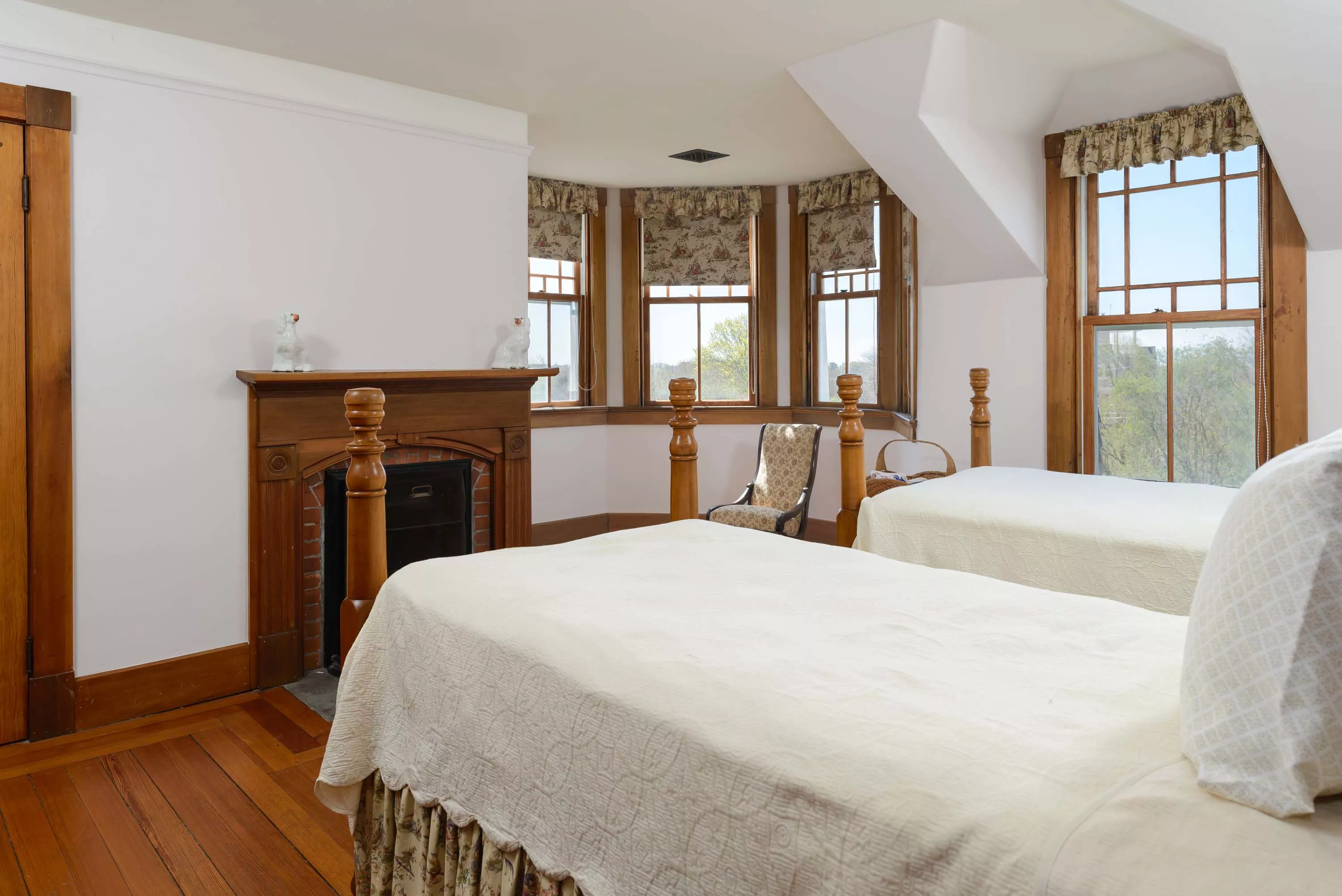 52 Newport Street , Jamestown, Rhode Island 02835 - 52-newport-street-jamestown-rhode-island30_rhhc6y