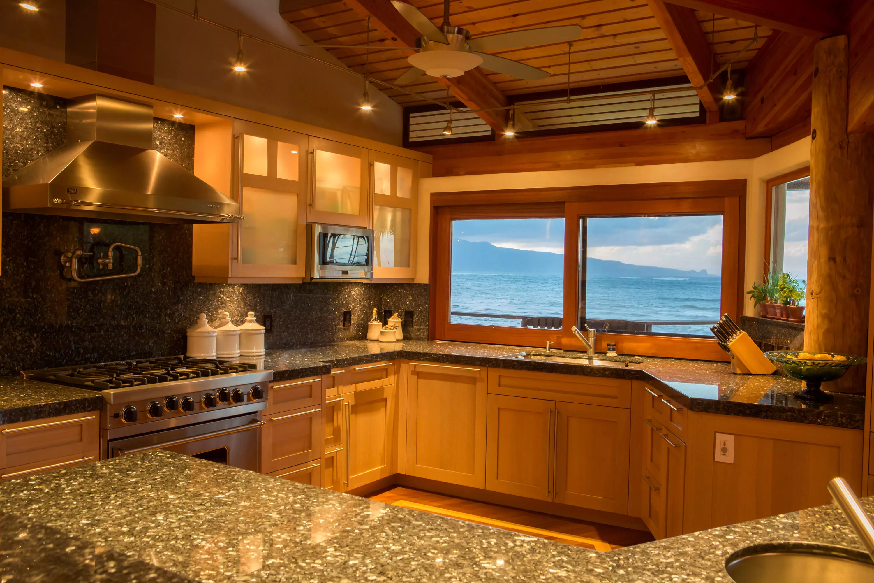 27 Lae Place, Paia, Maui, Hawaii 96779 - 27-lae-place-paia-hawaii-9677915_a5ewxe