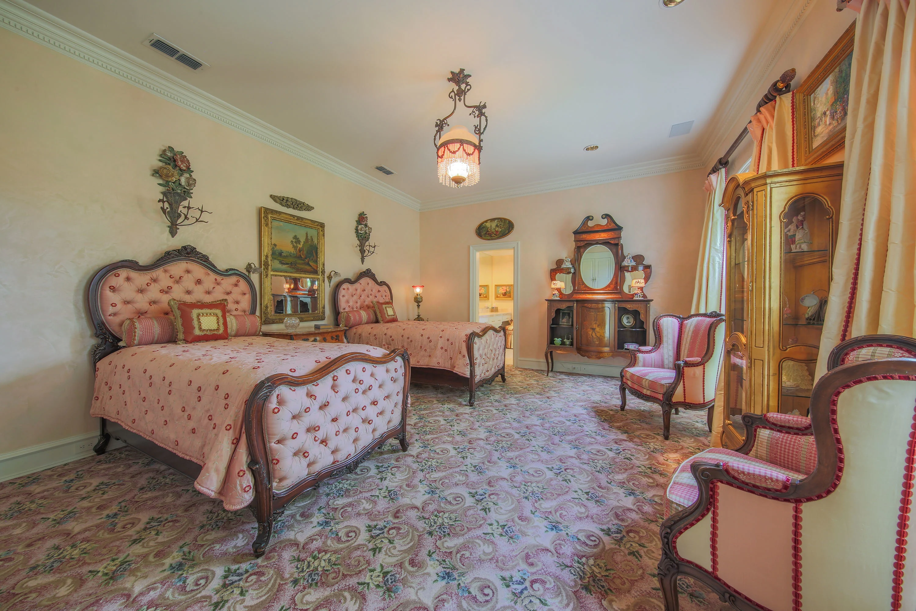 800 South Greer Boulevard, Pittsburg, East Texas, Texas 75686 - pilgrim-estate-800-s-greer-blvd-east-texas-30_ijb7ey