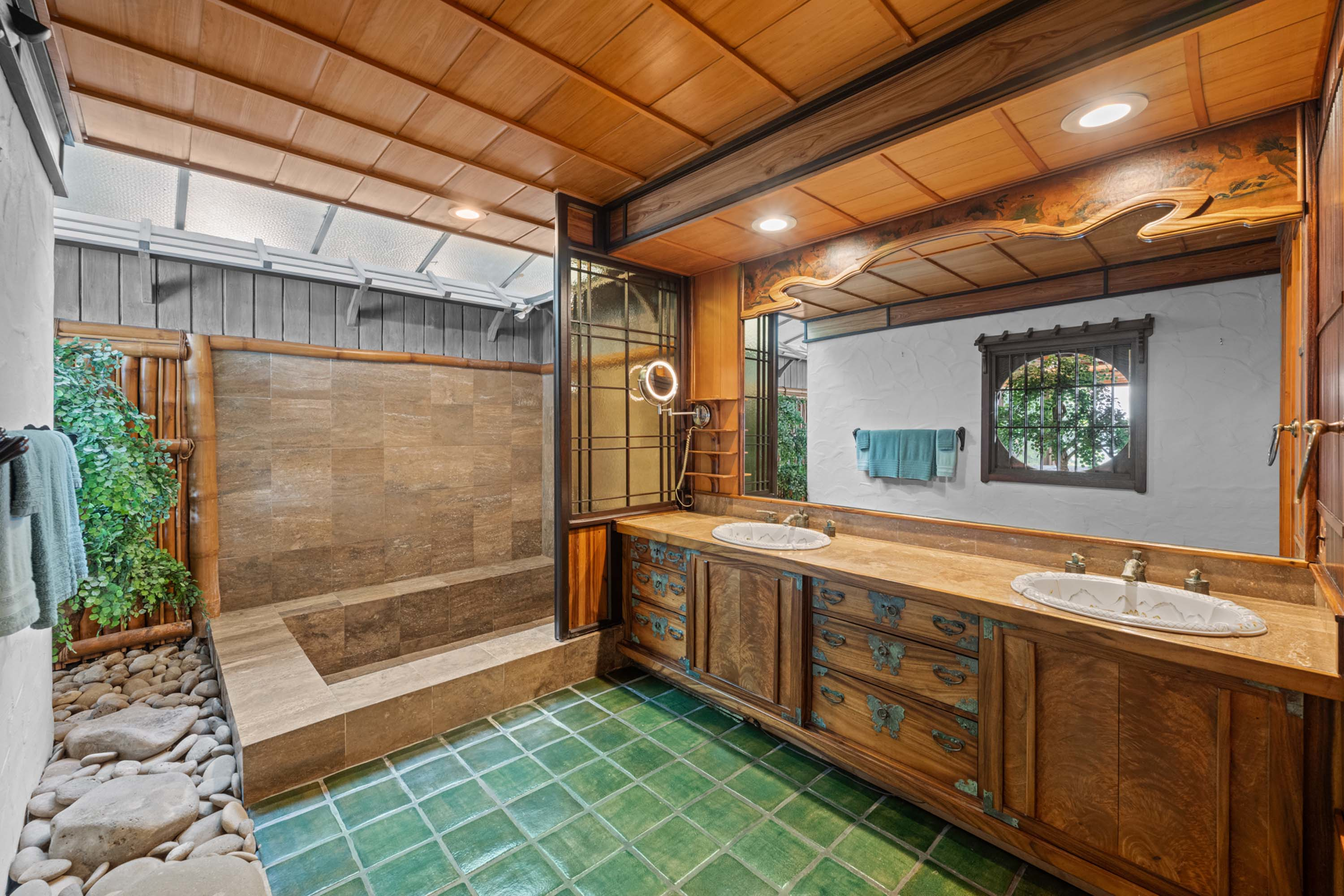 27 5163 and 5157 Lower Honoapiilani Rd, Lahaina, HI 96761 - Luxury Real Estate - Concierge Auctions