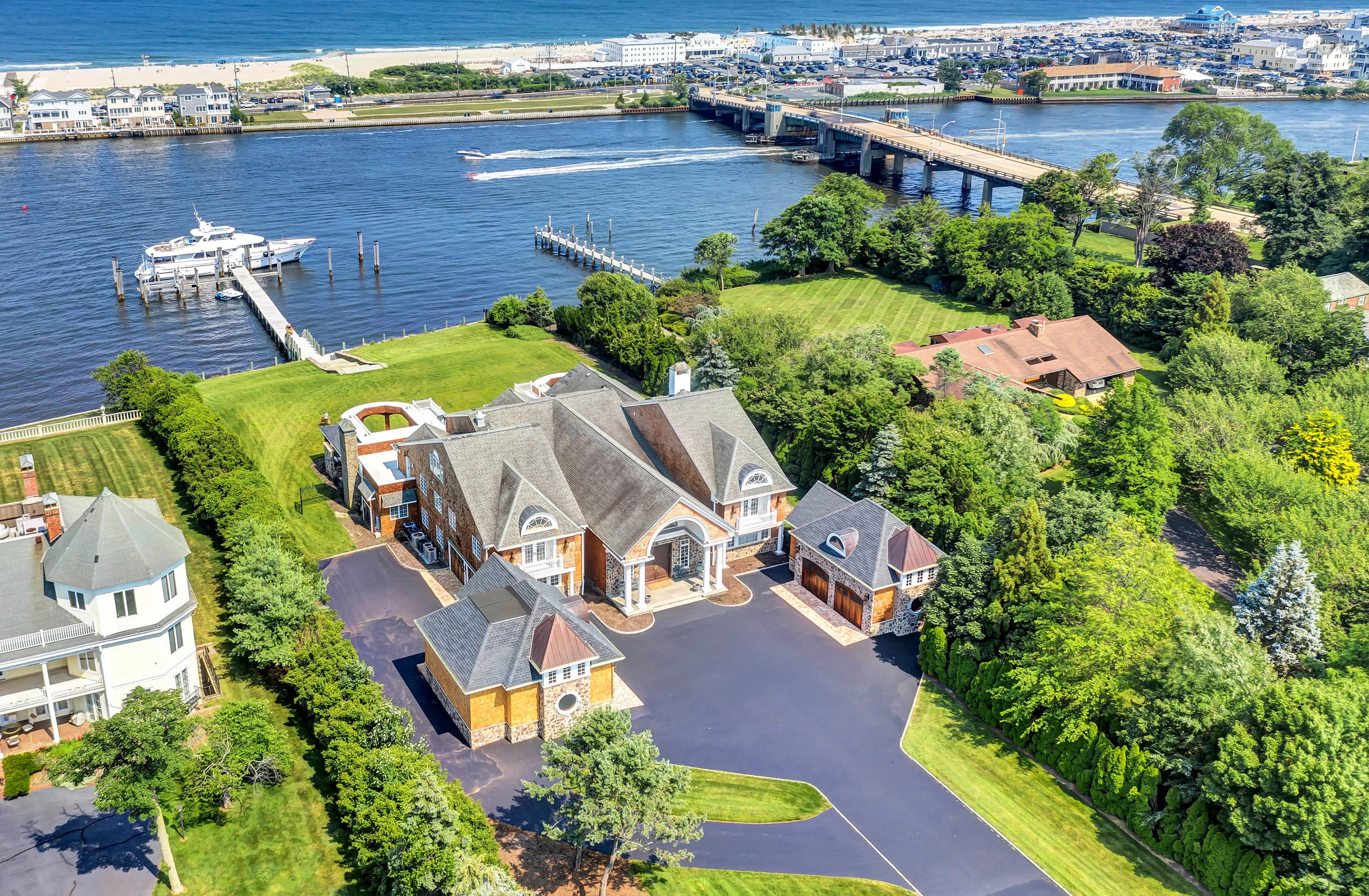 31 Ward Avenue, Rumson, New Jersey 07760 - 31-ward-avenue-rumson-new-jersey0582_mbvrzw