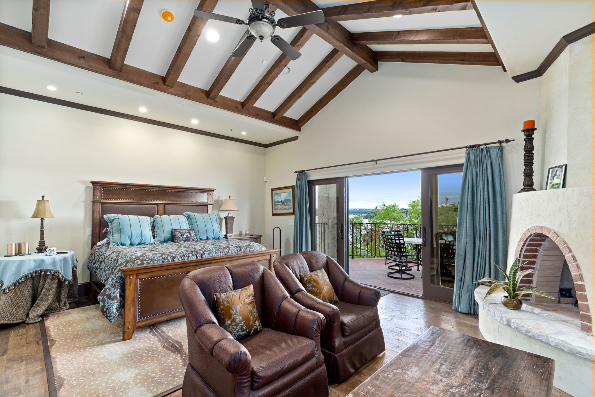 34.1 1011 Lakeview Point Drive - Luxury Real Estate - Concierge Auctions