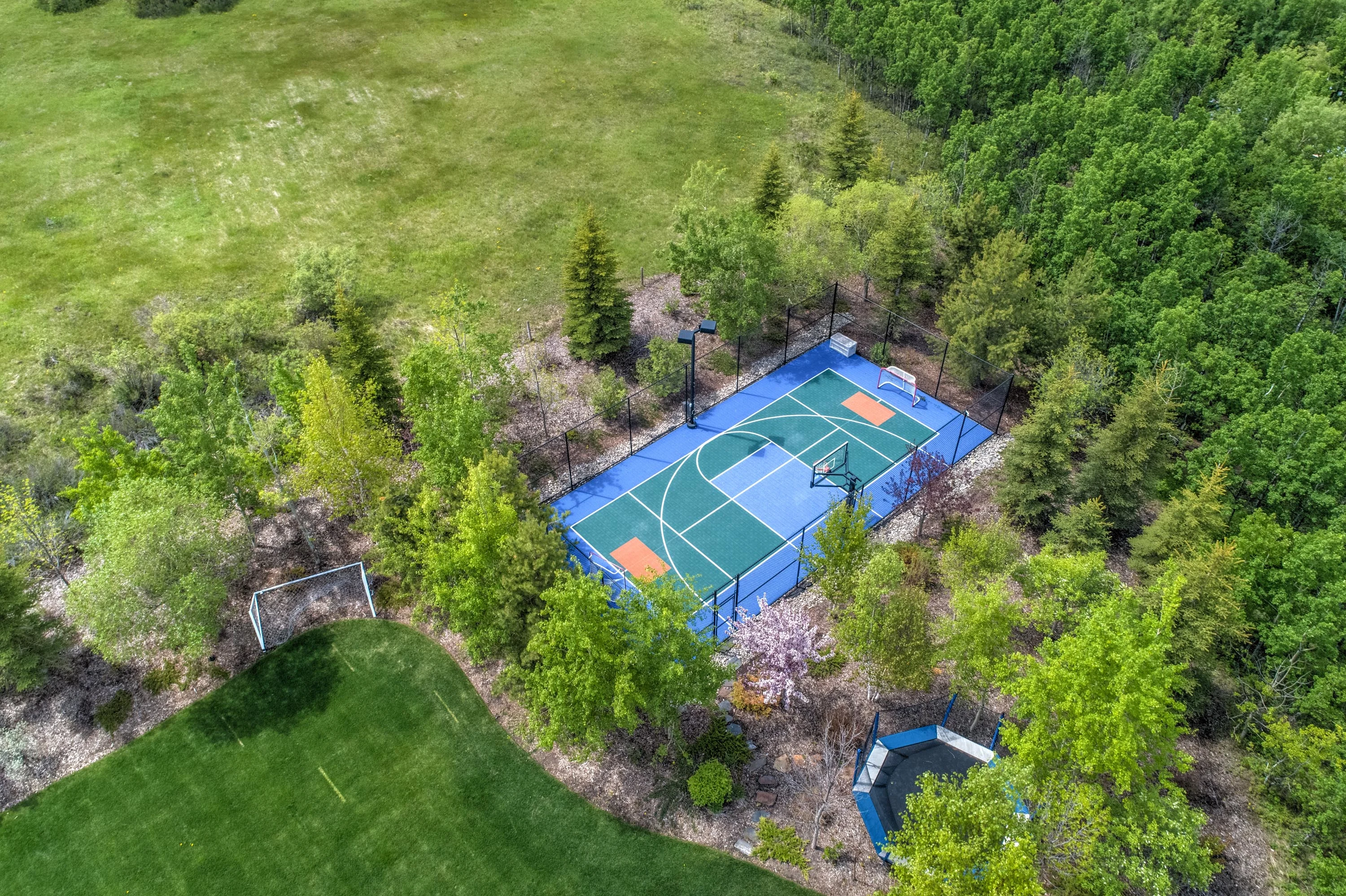 209 Pinnacle Ridge Place SW, Calgary, Alberta, Alberta T3Z 3N8, Canada - 209-pinnacle-ridge-place-rural-rocky-view-county-alberta-canada60_xp5ay6
