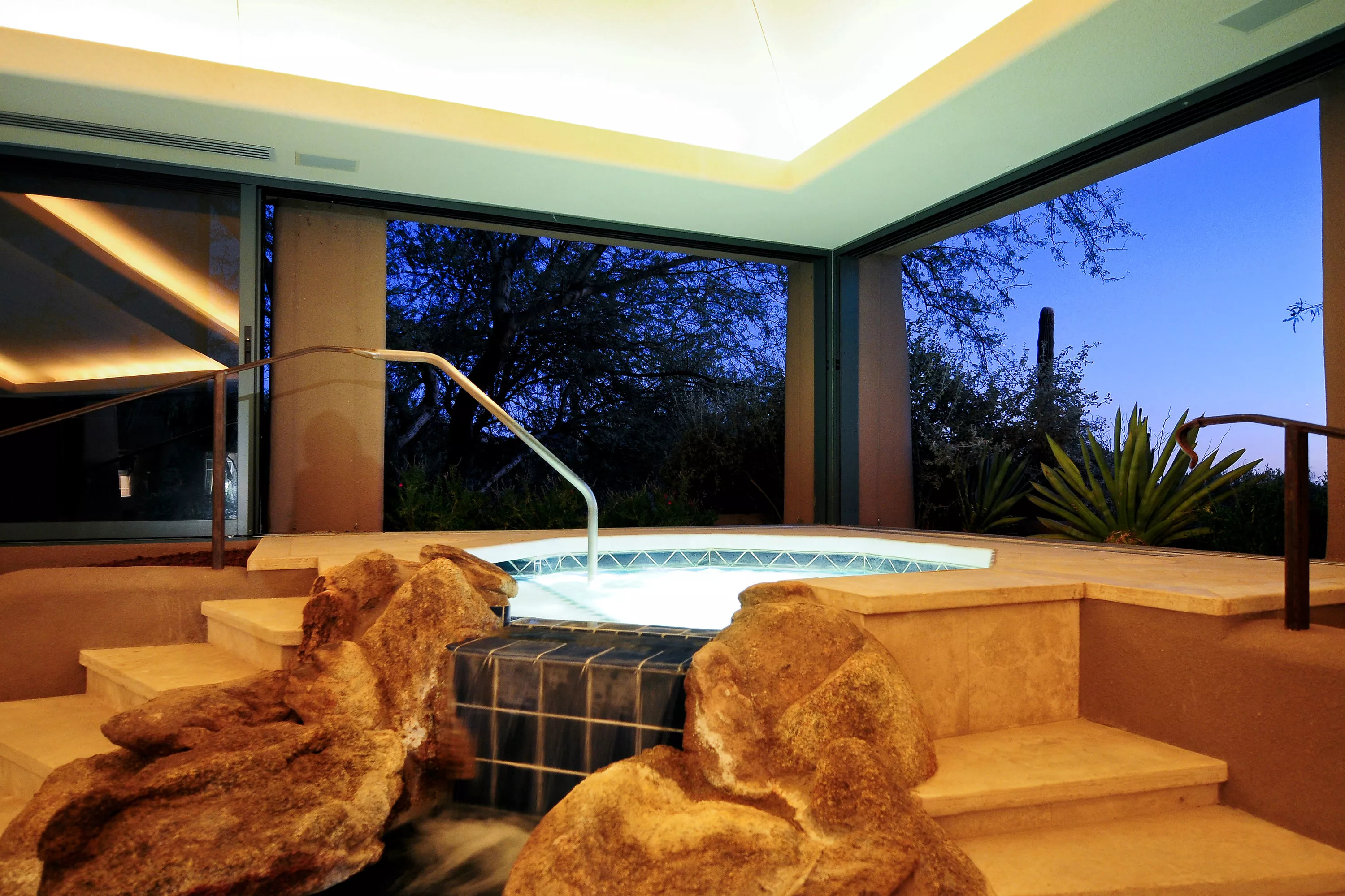 9422 East Happy Valley Road, Scottsdale, Arizona 85255 - spa_sunset_ppw5tx