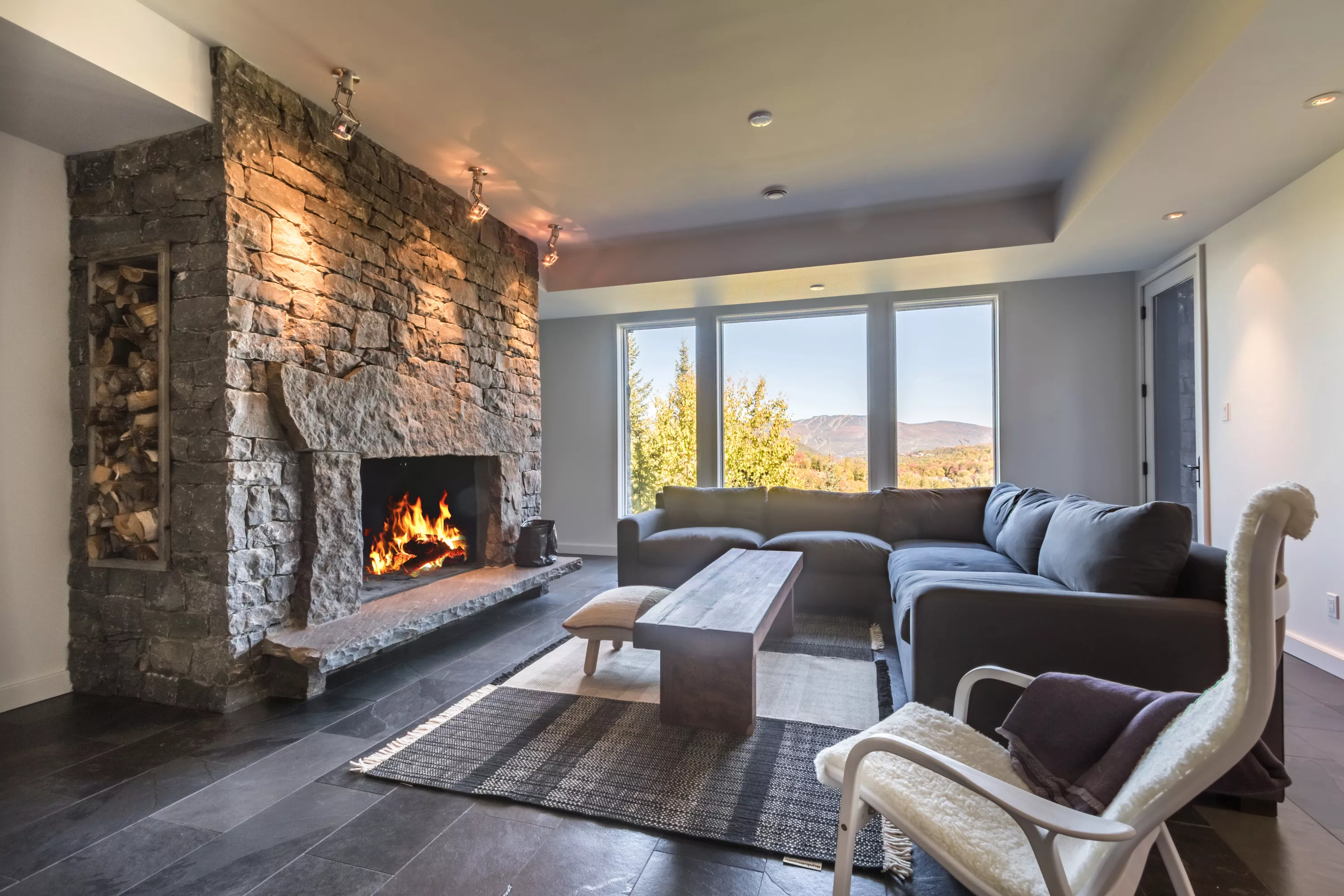 11 Chemin Killarney, Mont-tremblant, Quebec J8E 0C8, Canada - 11_Chemin_Killarney_Mont_Tremblant_Quebec_Canada07_vwnjrm