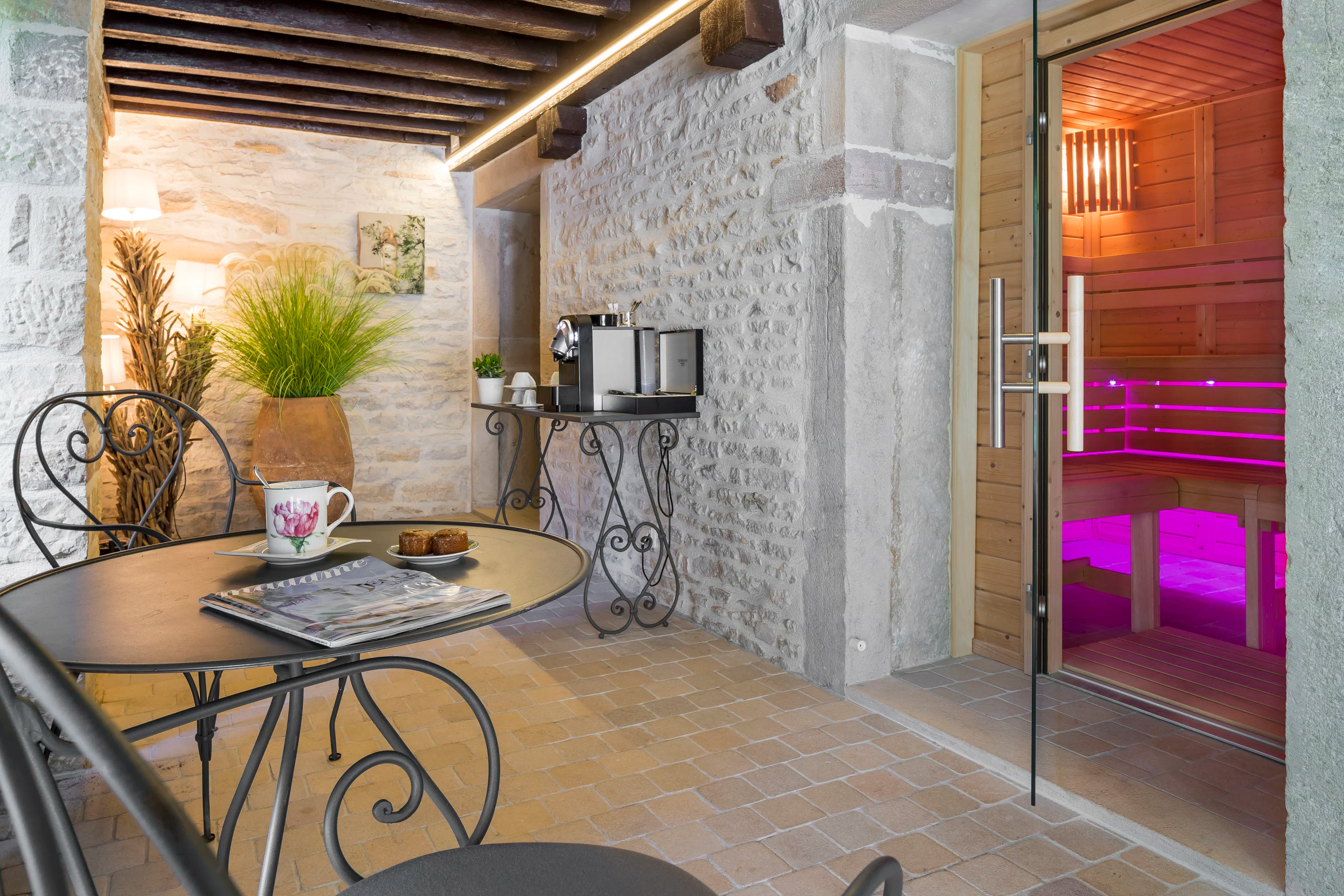 Rue du Glamont, Fleurville, Burgundy , France - Chateau-de-Fleurville19_qi6pk2
