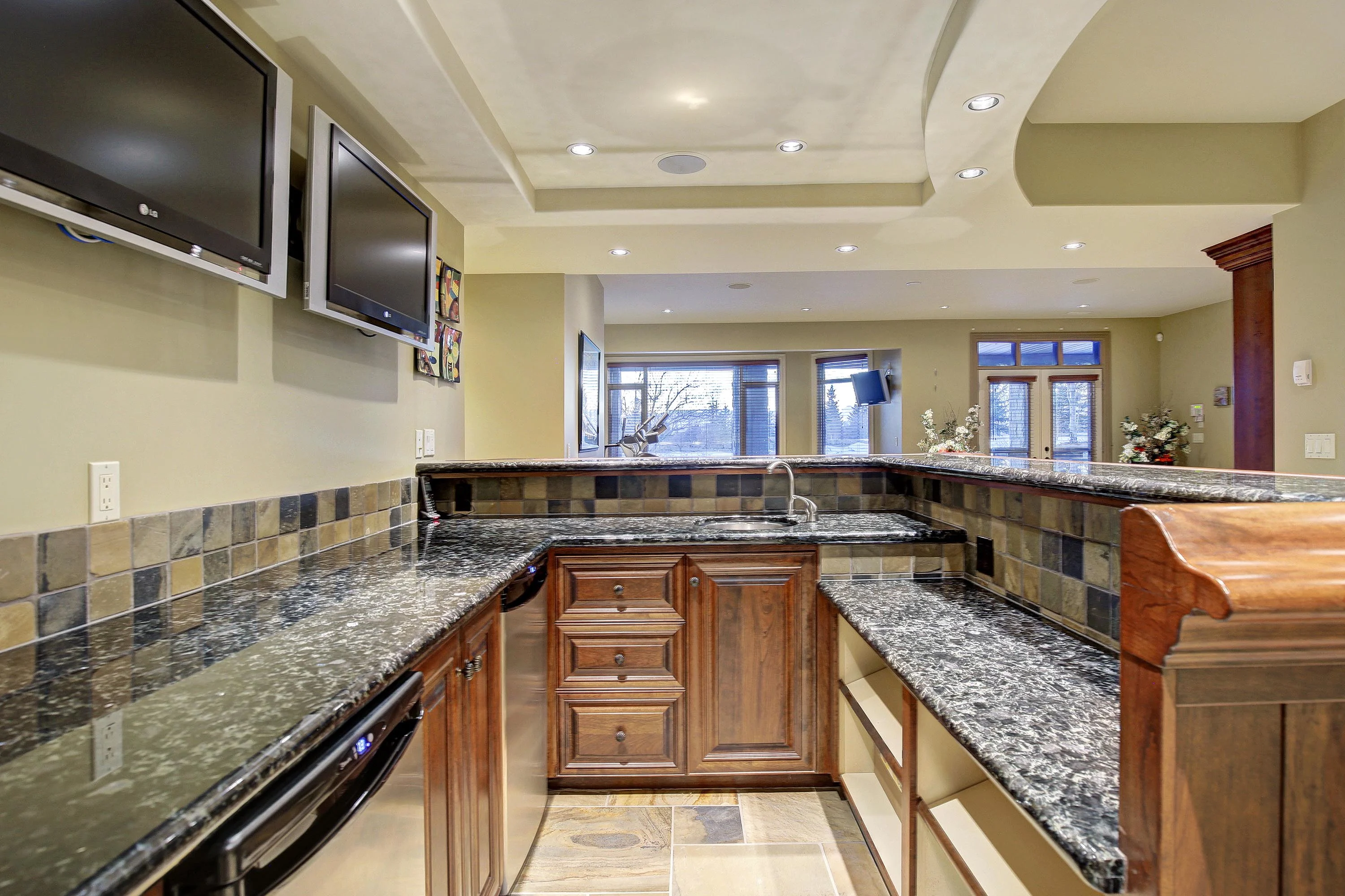 82031 202 Avenue West, Calgary, Alberta T1S 2X2, Canada - 82031-202-avenue-w-foothills-alberta-canada37_lbxwr4