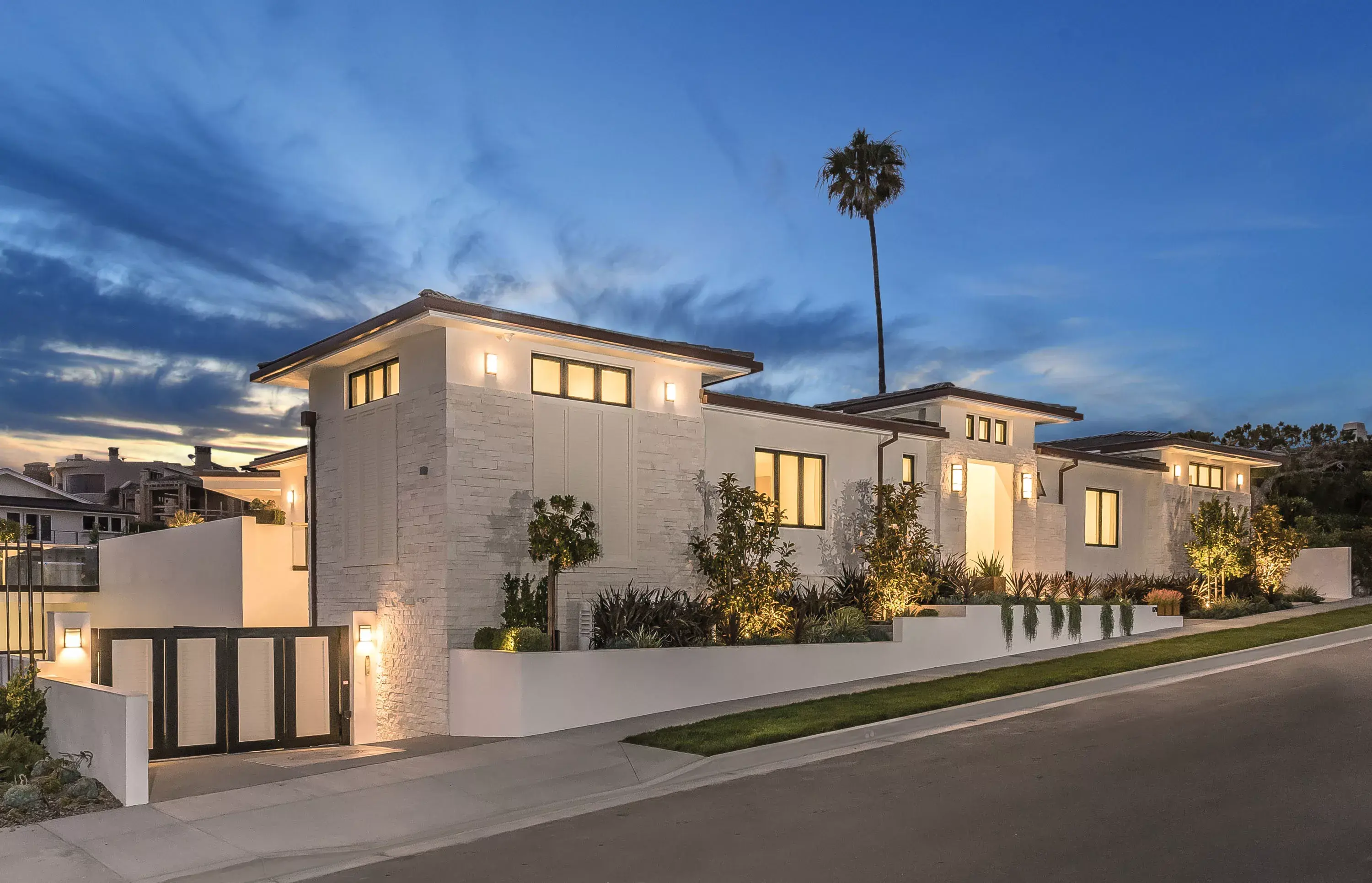 121 Milford Drive, Newport Beach, California 92625 - 121_milford_drive_01_vwa2f0
