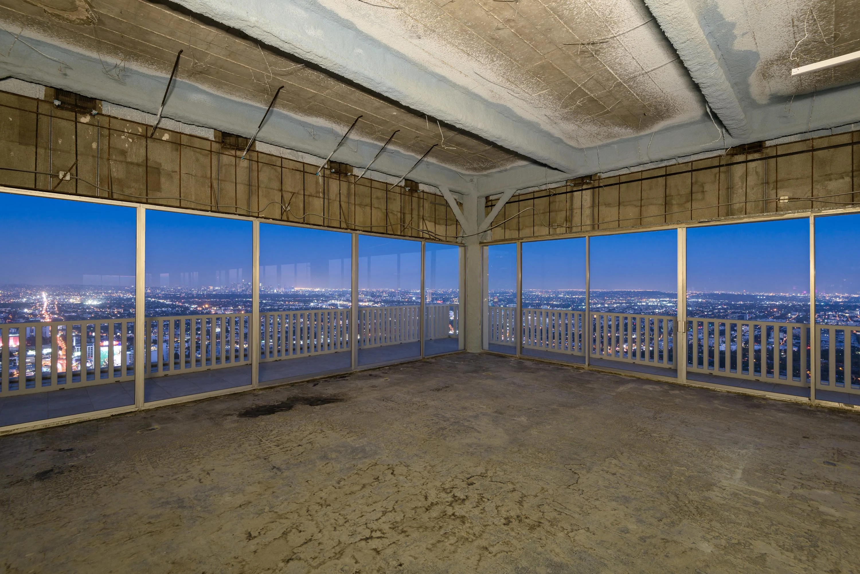 9255 Doheny Road PH1 and 2, West Hollywood/Beverly Hills, California 90069 - 9255-doheny-road-ph1-ph2-west-hollywood-california11_spzhxf