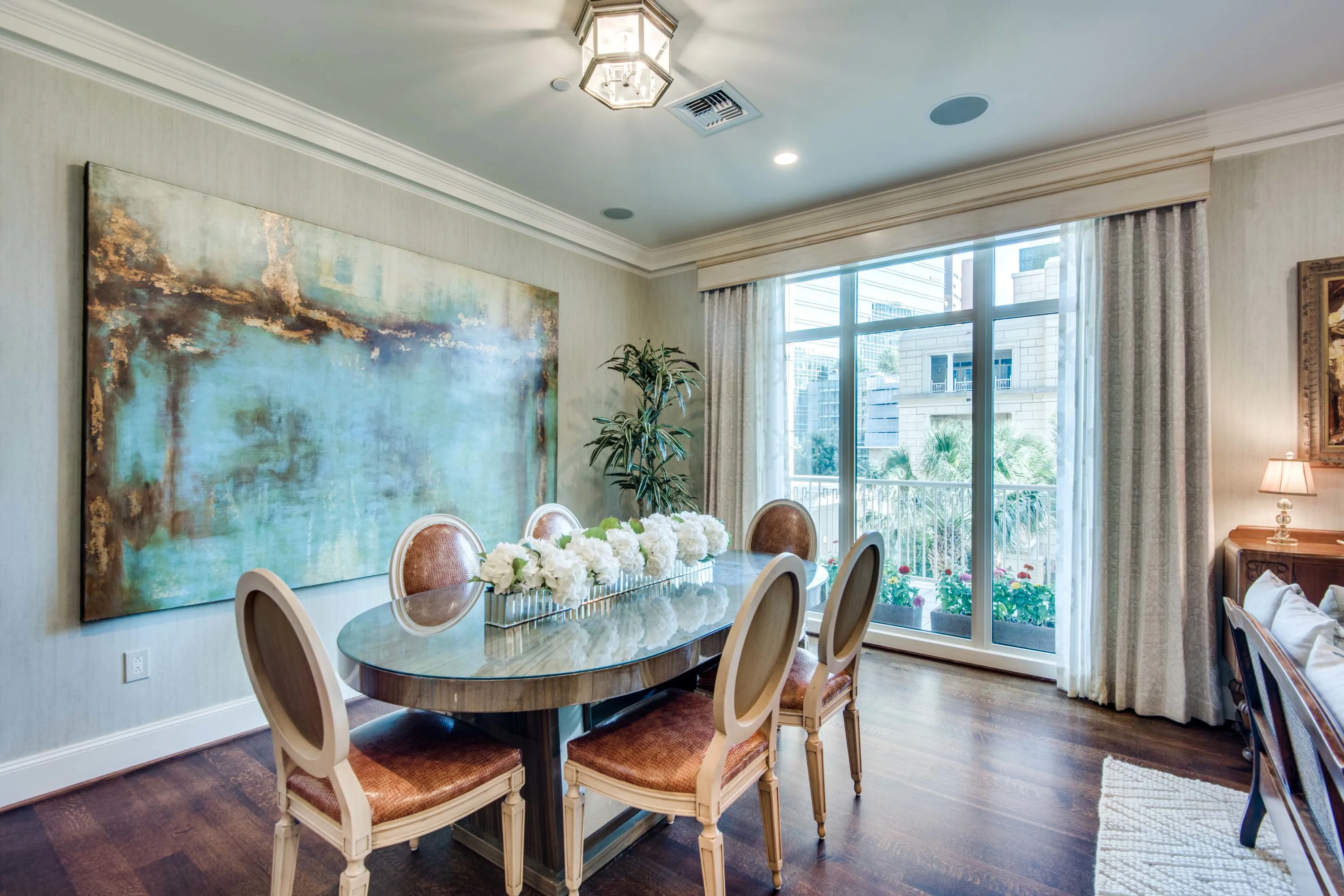 2555 North Pearl Street, #202, Ritz-Carlton Residences, Dallas, Texas 75201 - 2555-north-pearl-street-dallas-texas_05_fuw5ns