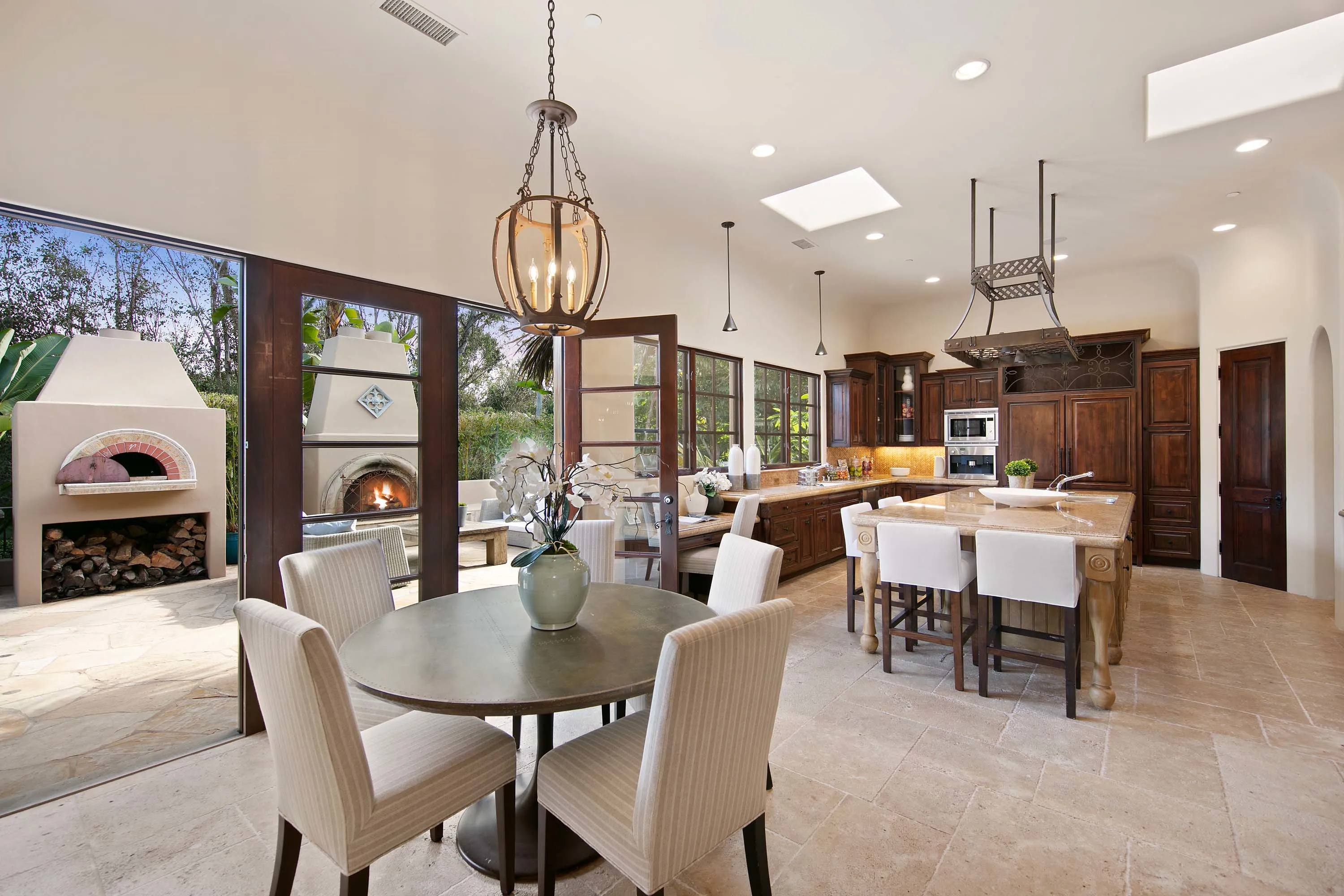 16135 Via del Alba, Rancho Santa Fe, California 92067 - via_del_alba_16_mrecrf