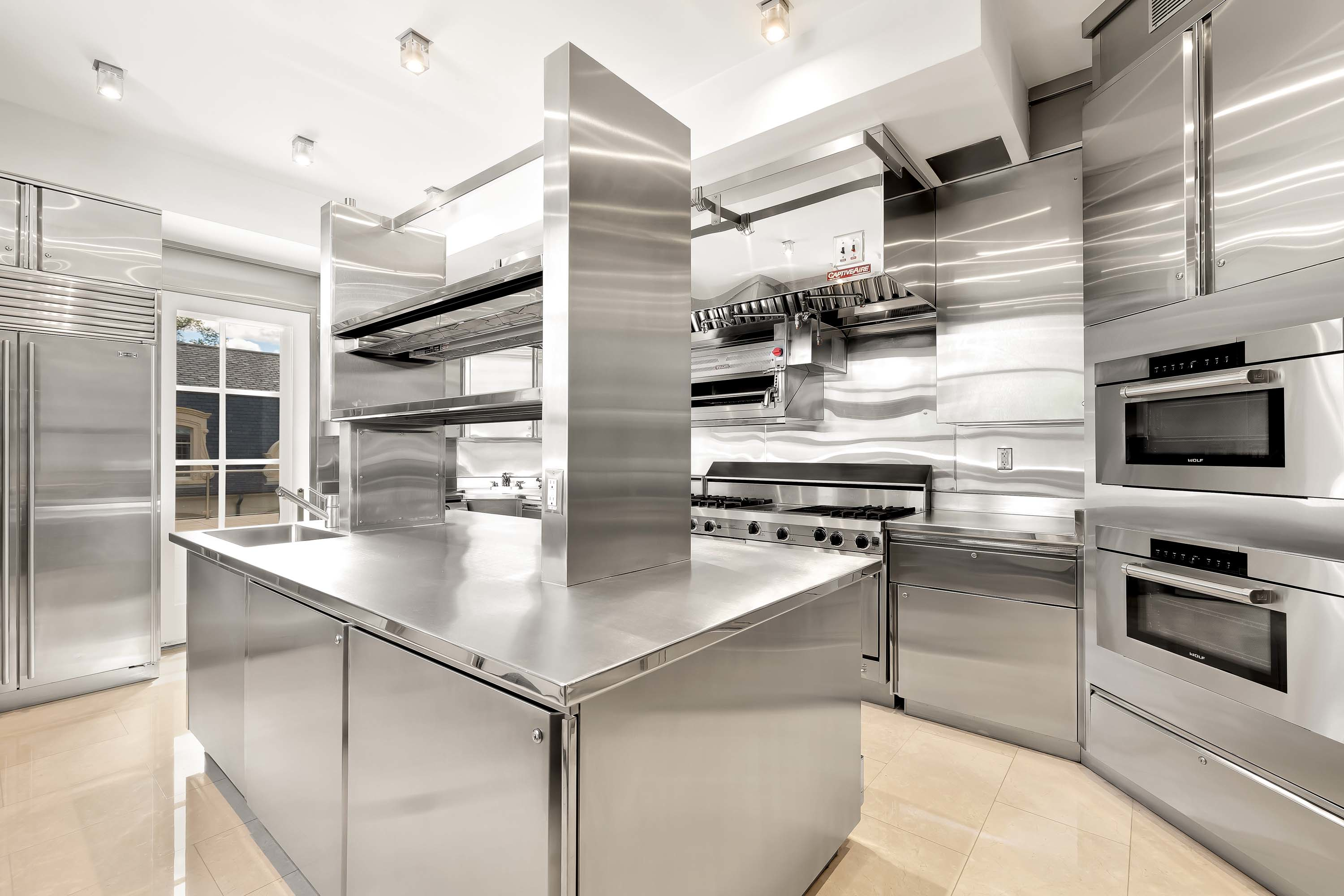 15 11900 River Rd, Potomac, MD 20854 - Luxury Real Estate - Concierge Auctions