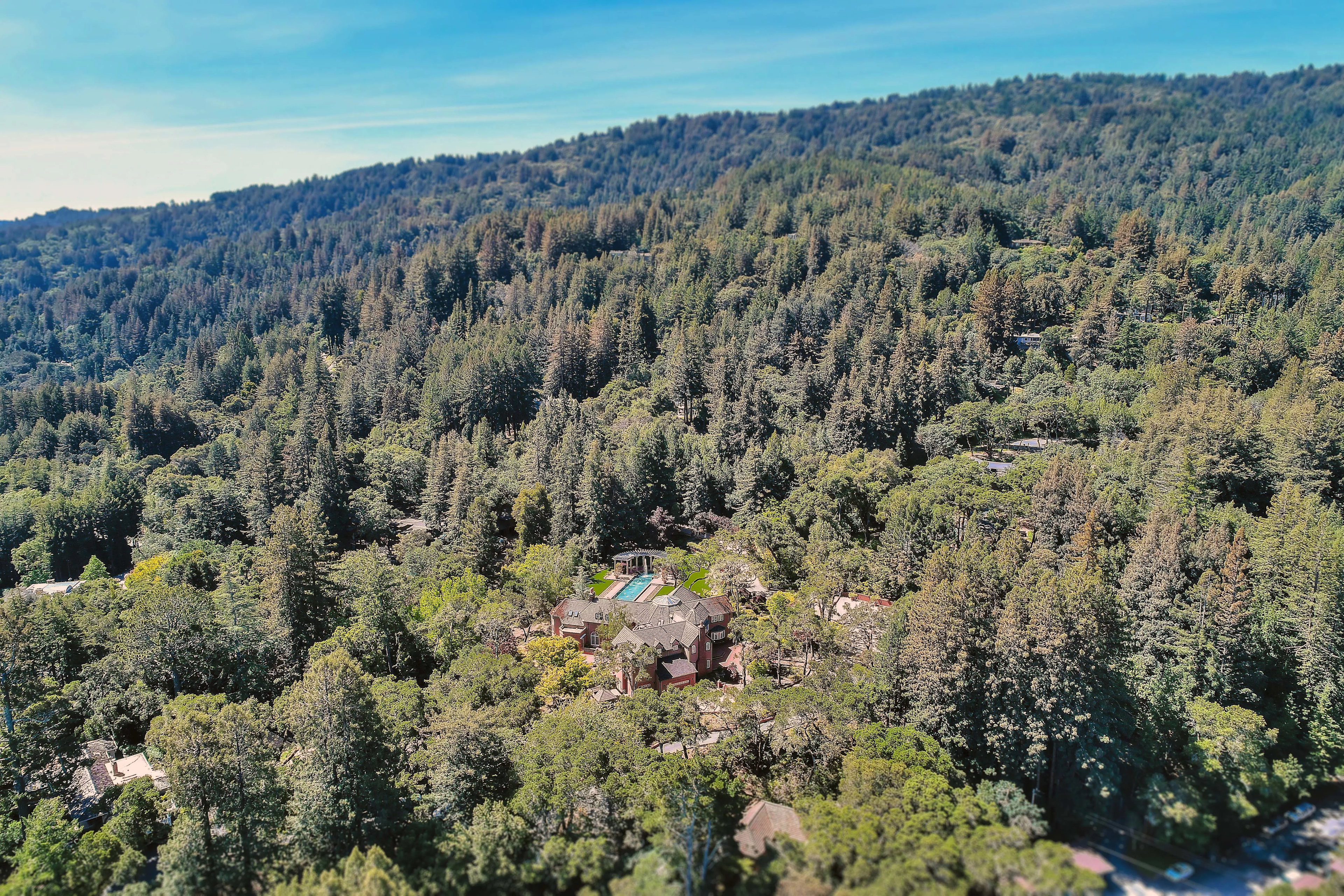 700 Kings Mountain Road, Woodside, California 94062 - 700-kings-mountain-road-woodside-california01_hz2vfu