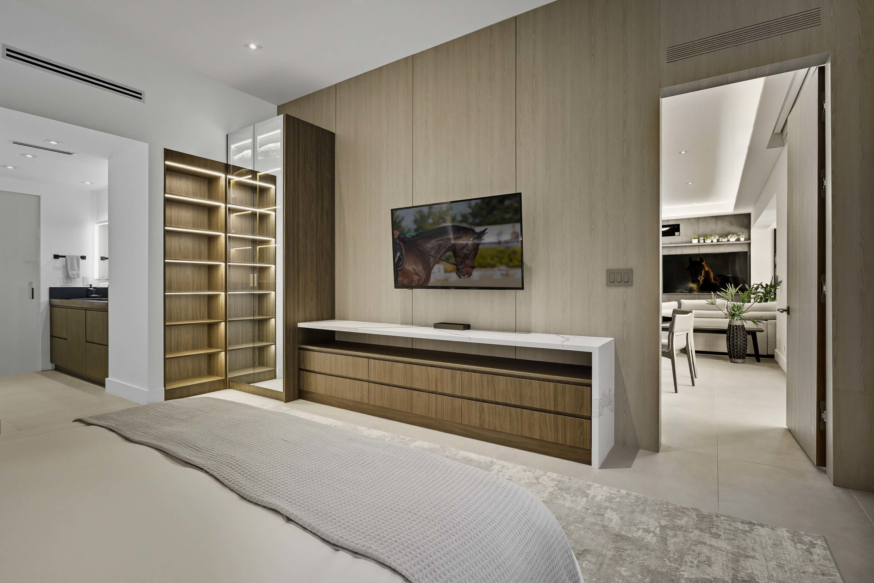 15 2301 Collins Ave Apt 1634 - Luxury Real Estate - Concierge Auctions